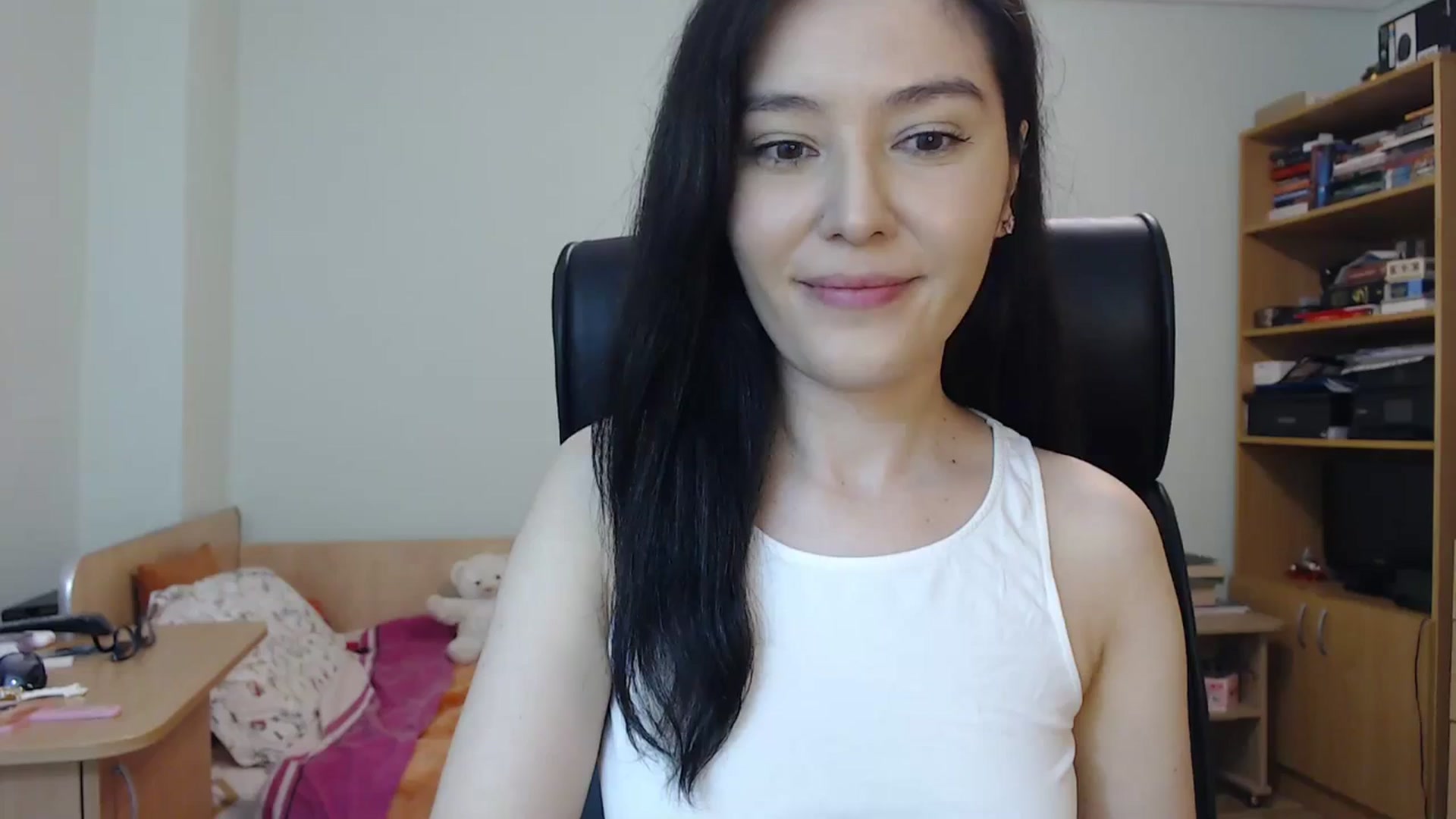Gallery image thumbnail from SailorJupit3r's myfreecams stream on, 10/03/2023, 20:32 image 8 of 20