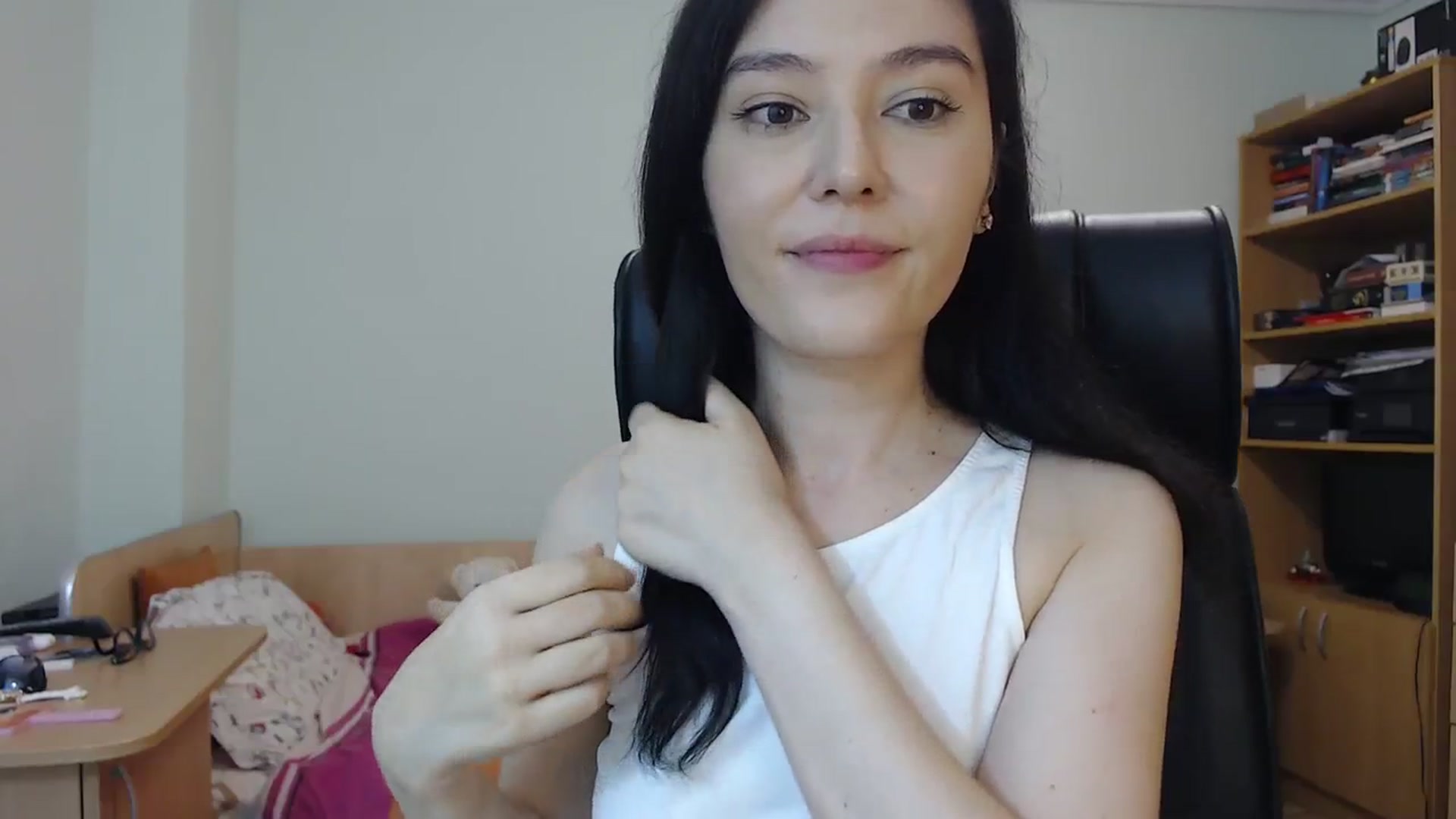 Gallery image thumbnail from SailorJupit3r's myfreecams stream on, 10/03/2023, 20:32 image 9 of 20