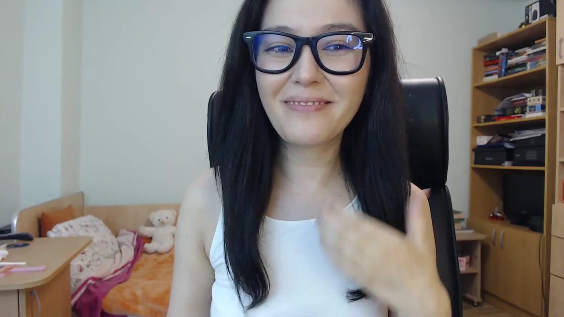 Gallery image thumbnail from SailorJupit3r's myfreecams stream on, 10/05/2023, 19:57 image 10 of 20