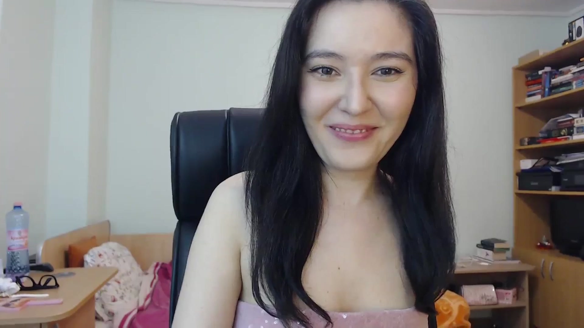 Gallery image thumbnail from SailorJupit3r's myfreecams stream on, 10/08/2023, 19:16 image 2 of 20
