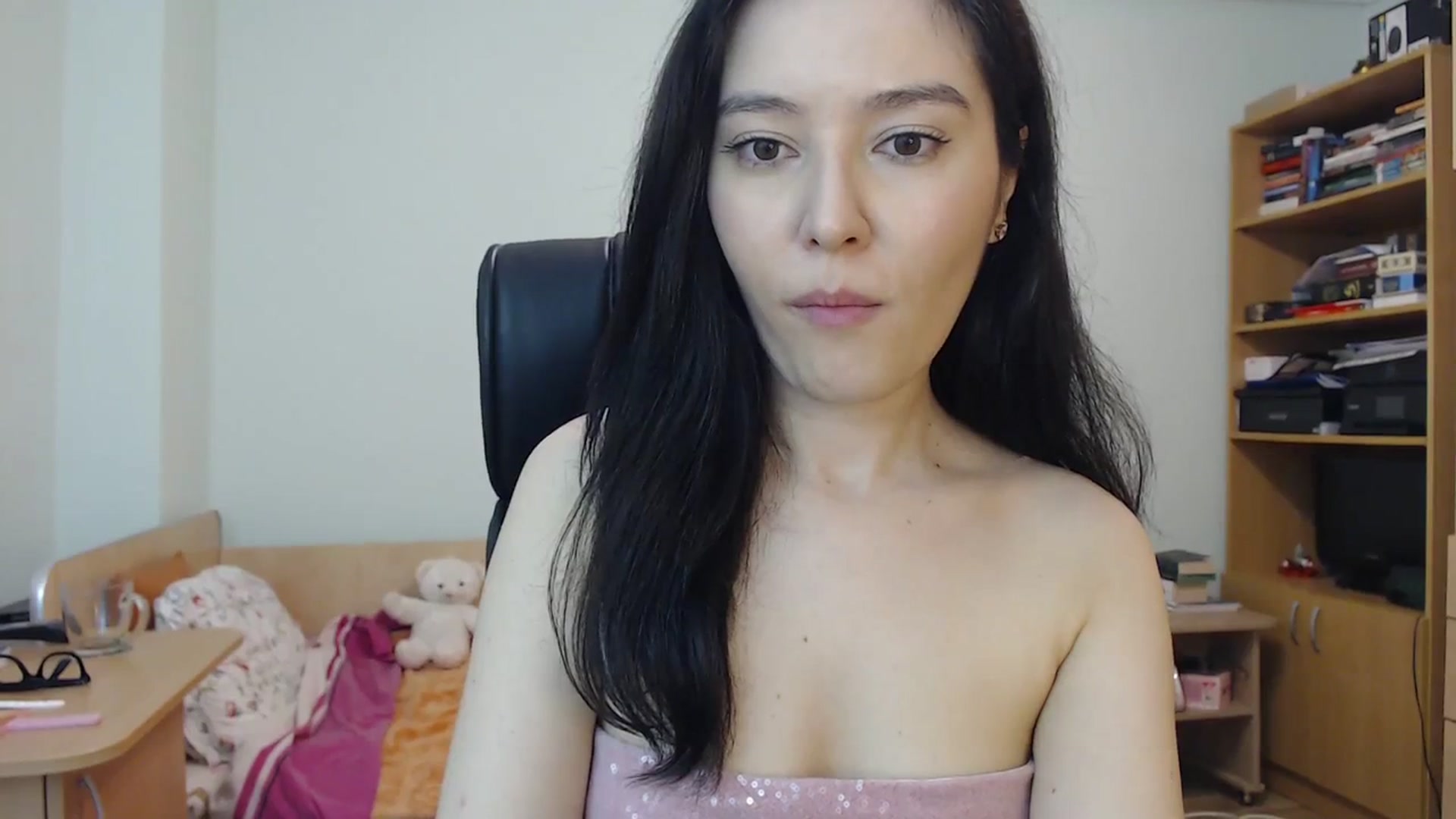 Gallery image thumbnail from SailorJupit3r's myfreecams stream on, 10/08/2023, 21:02 image 8 of 20
