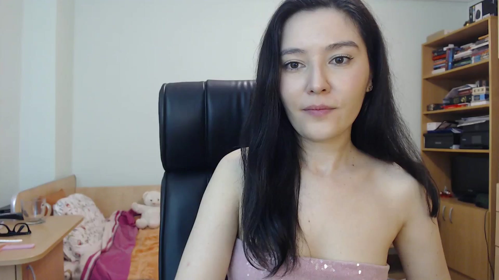 Gallery image thumbnail from SailorJupit3r's myfreecams stream on, 10/08/2023, 21:02 image 17 of 20