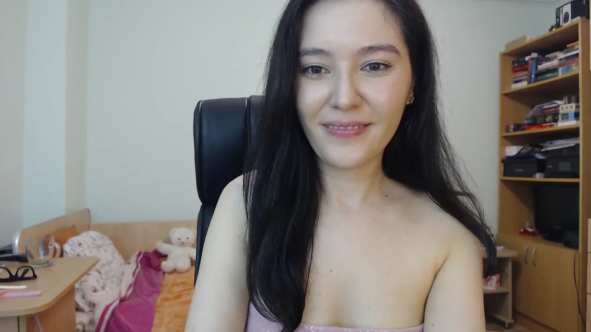 Gallery image thumbnail from SailorJupit3r's myfreecams stream on, 10/08/2023, 21:02 image 16 of 20