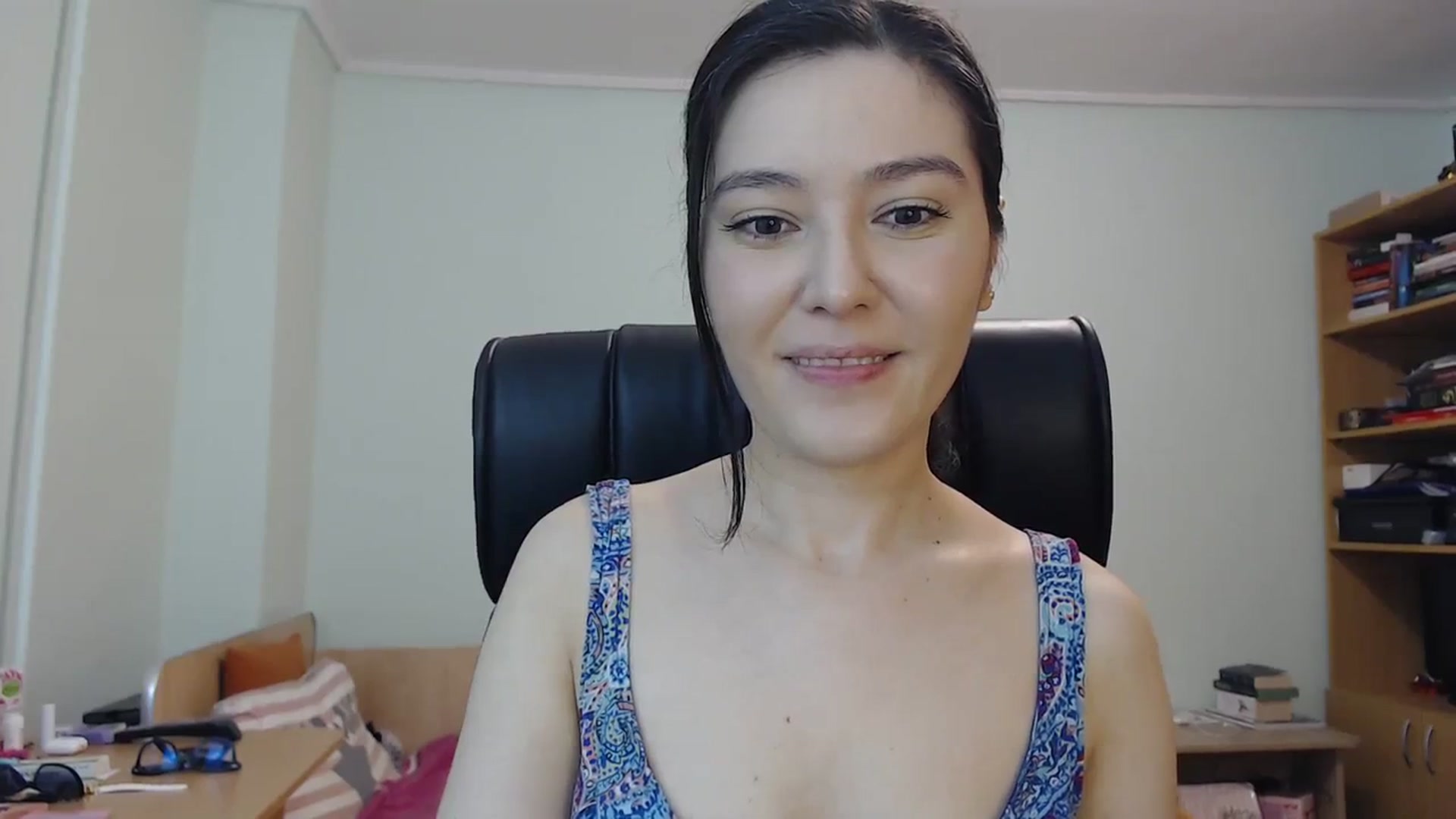 Gallery image thumbnail from SailorJupit3r's myfreecams stream on, 10/15/2023, 20:30 image 3 of 20