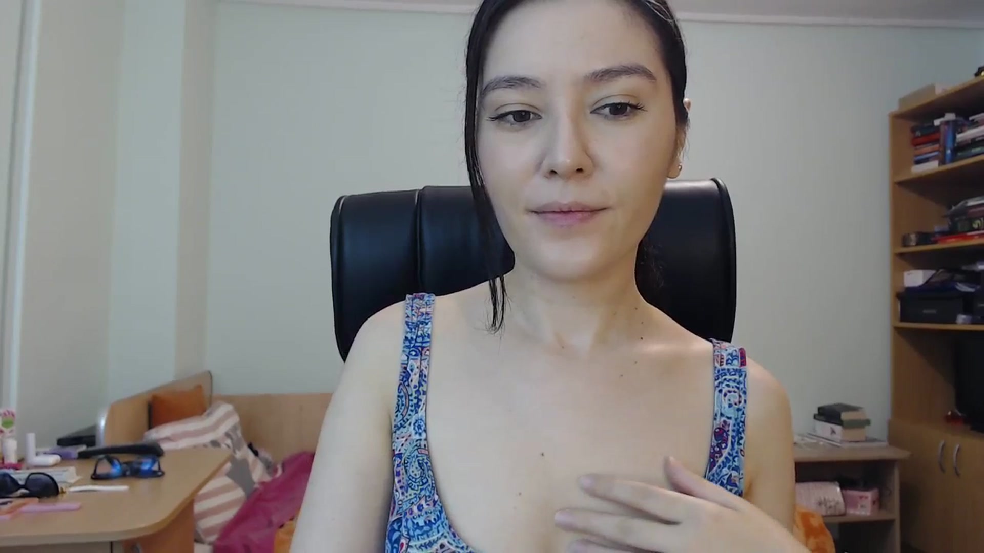 Gallery image thumbnail from SailorJupit3r's myfreecams stream on, 10/15/2023, 21:20 image 13 of 20
