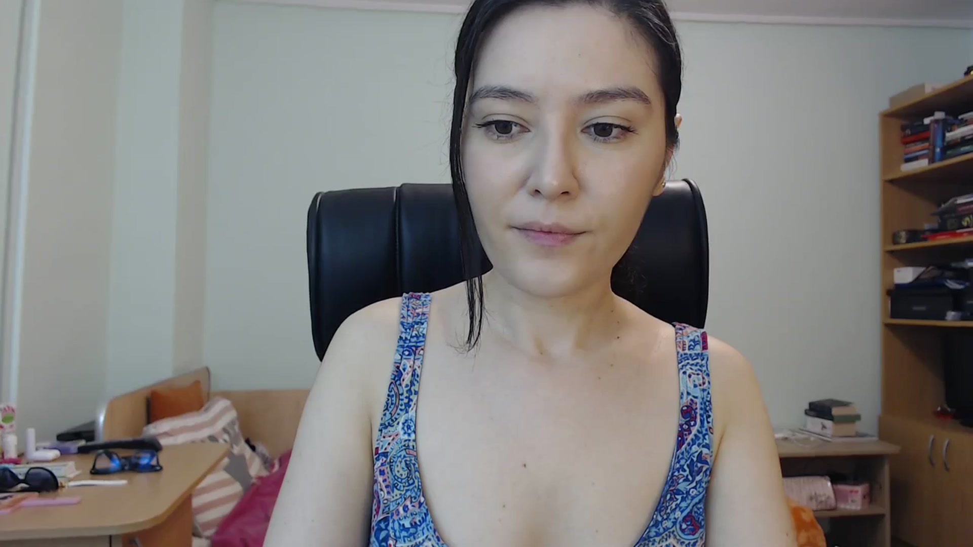 Gallery image thumbnail from SailorJupit3r's myfreecams stream on, 10/15/2023, 21:20 image 15 of 20