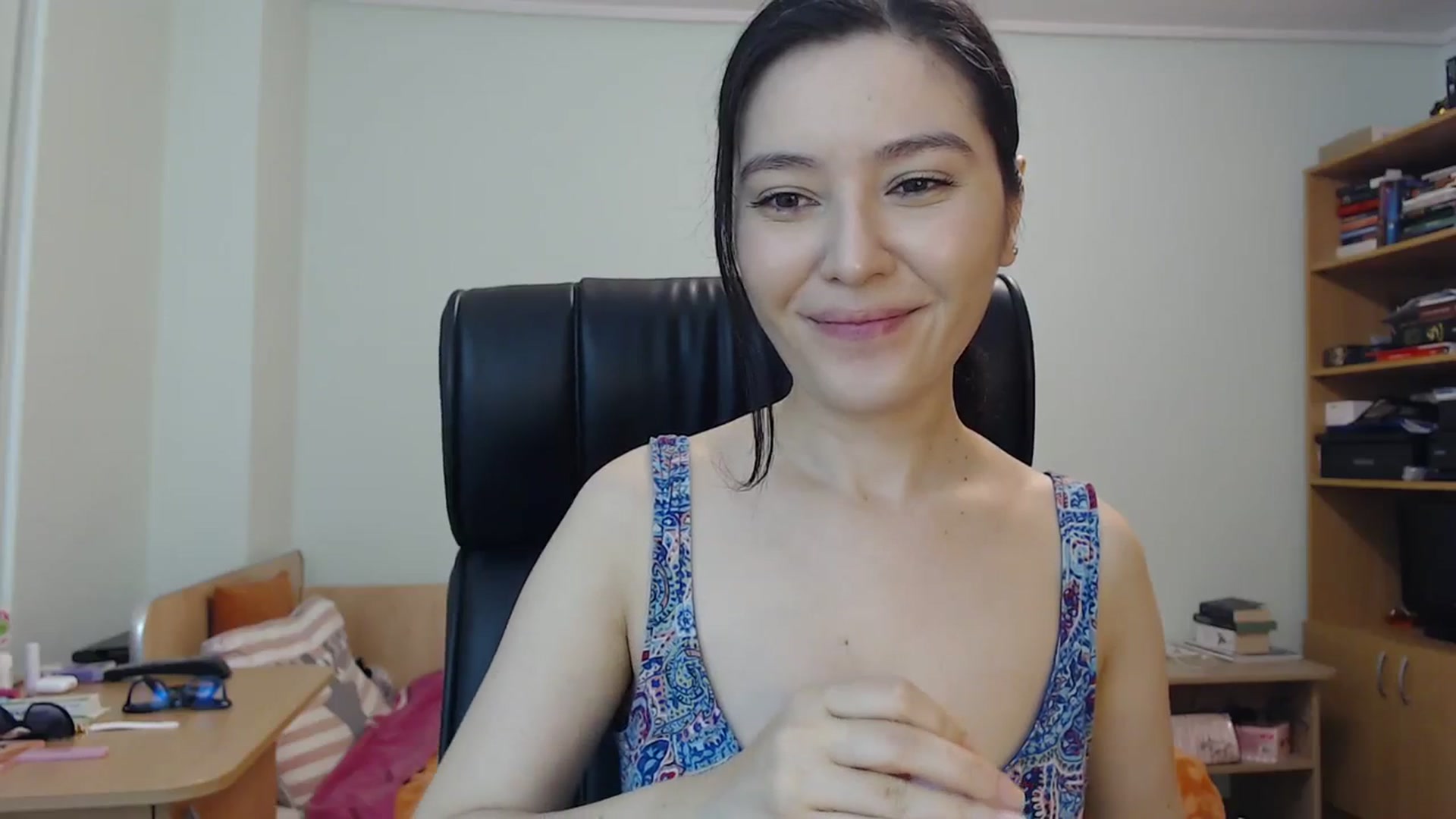Gallery image thumbnail from SailorJupit3r's myfreecams stream on, 10/15/2023, 21:20 image 18 of 20