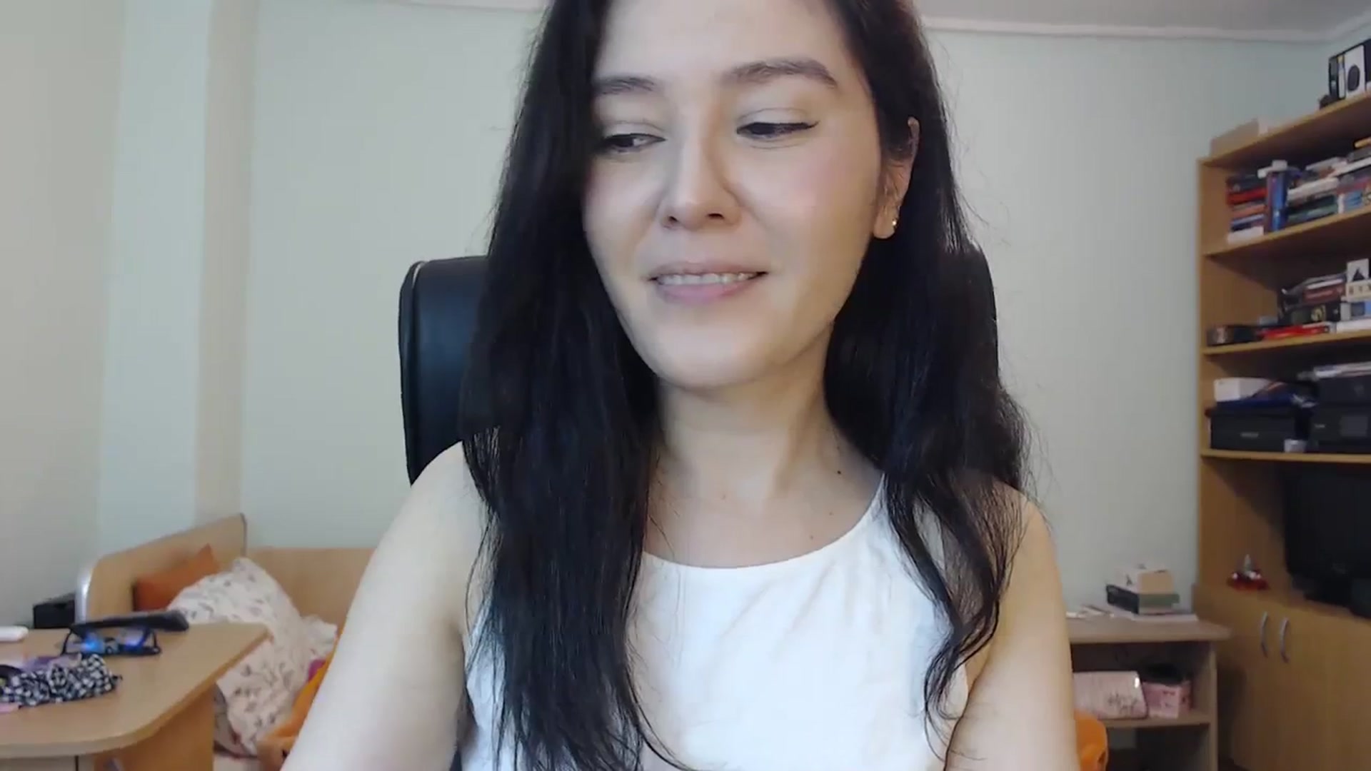 Gallery image thumbnail from SailorJupit3r's myfreecams stream on, 10/17/2023, 20:52 image 10 of 20