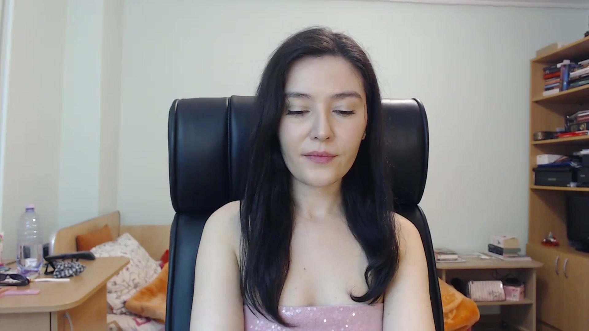 Gallery image thumbnail from SailorJupit3r's myfreecams stream on, 10/18/2023, 19:00 image 11 of 20