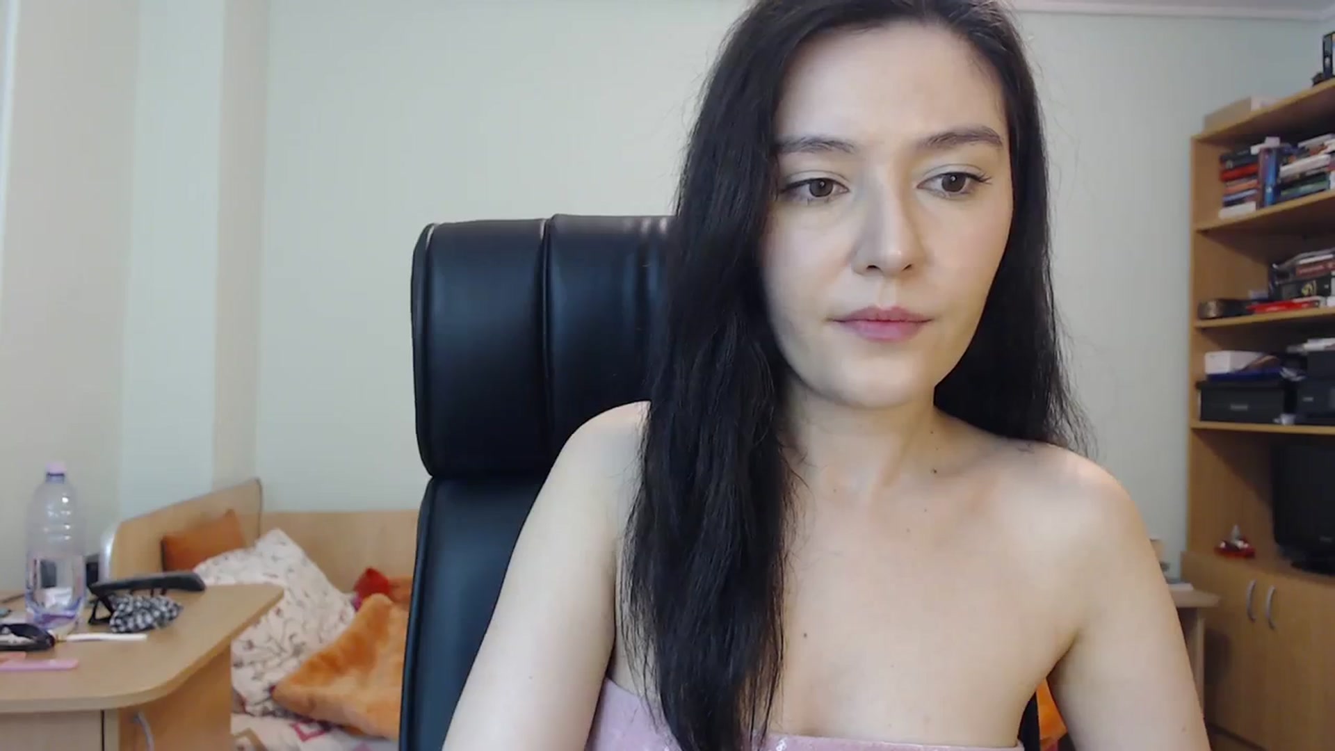 Gallery image thumbnail from SailorJupit3r's myfreecams stream on, 10/18/2023, 19:00 image 19 of 20