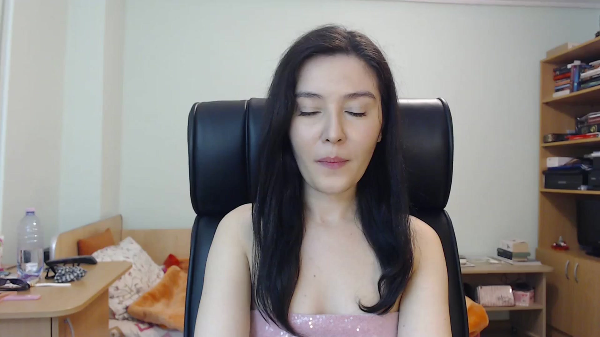 Gallery image thumbnail from SailorJupit3r's myfreecams stream on, 10/18/2023, 19:00 image 10 of 20