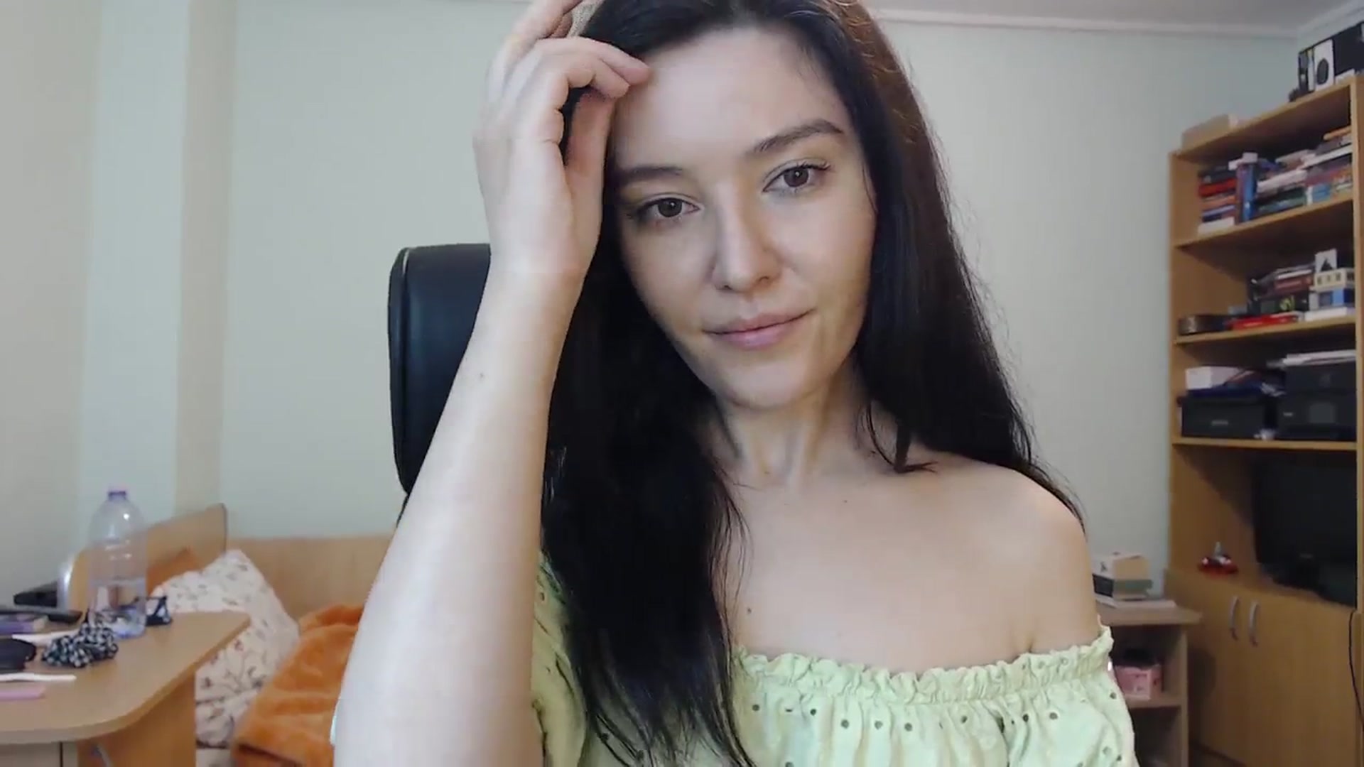 Gallery image thumbnail from SailorJupit3r's myfreecams stream on, 10/19/2023, 19:49 image 12 of 20