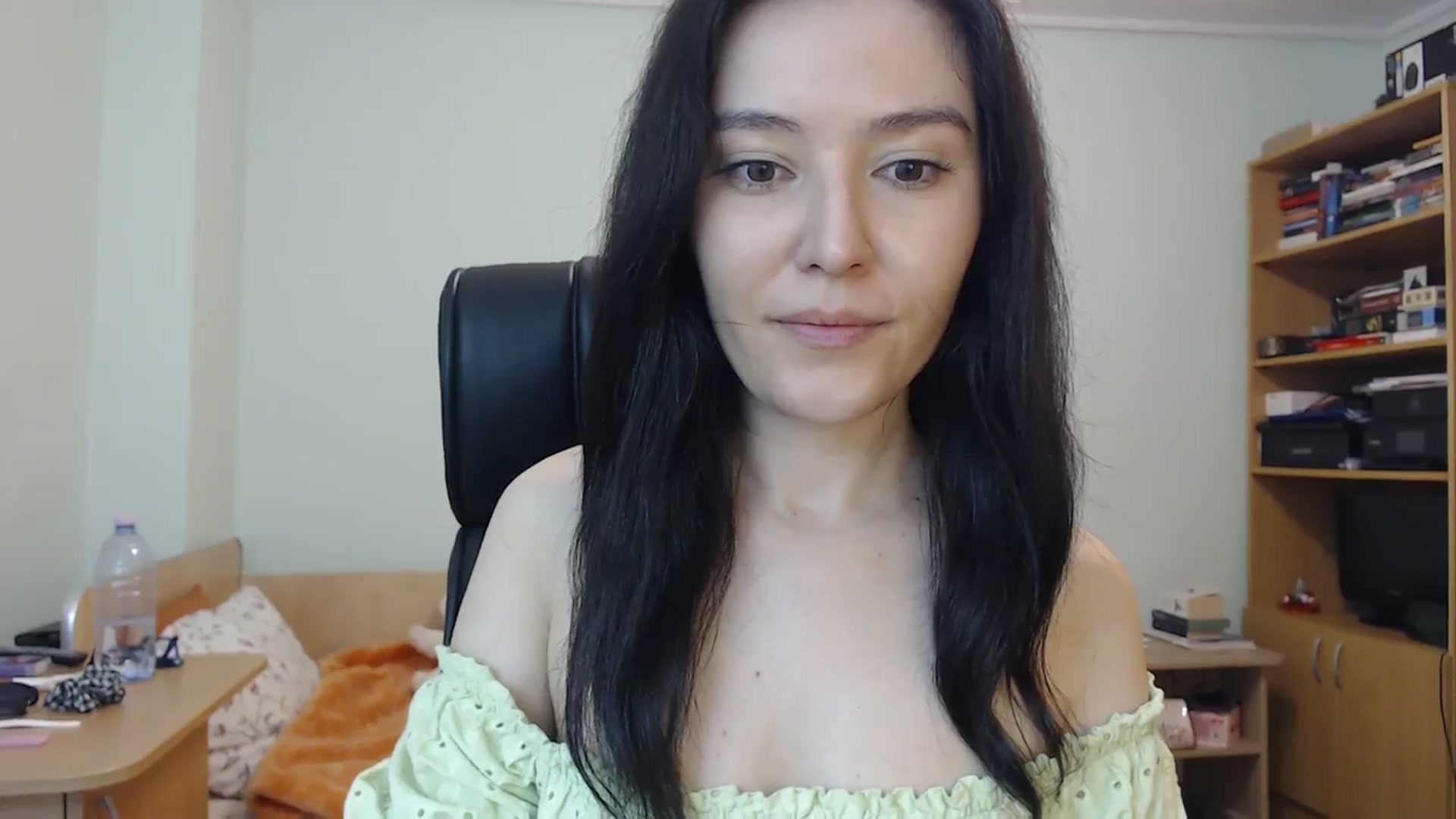 Gallery image thumbnail from SailorJupit3r's myfreecams stream on, 10/19/2023, 19:49 image 15 of 20