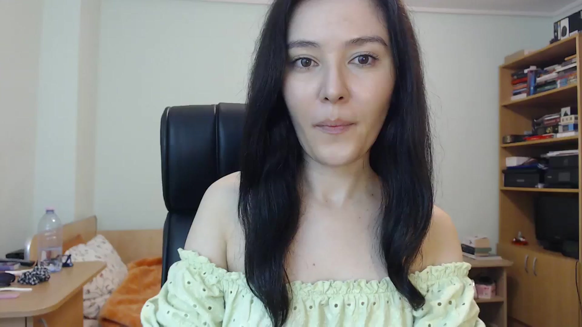 Gallery image thumbnail from SailorJupit3r's myfreecams stream on, 10/19/2023, 19:49 image 20 of 20