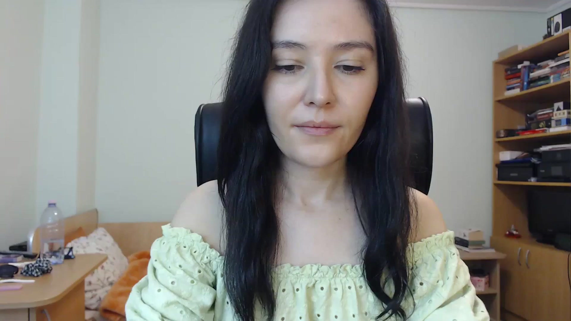 Gallery image thumbnail from SailorJupit3r's myfreecams stream on, 10/19/2023, 21:07 image 17 of 20