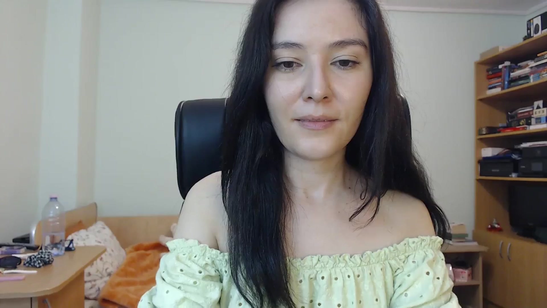 Gallery image thumbnail from SailorJupit3r's myfreecams stream on, 10/19/2023, 21:07 image 2 of 20