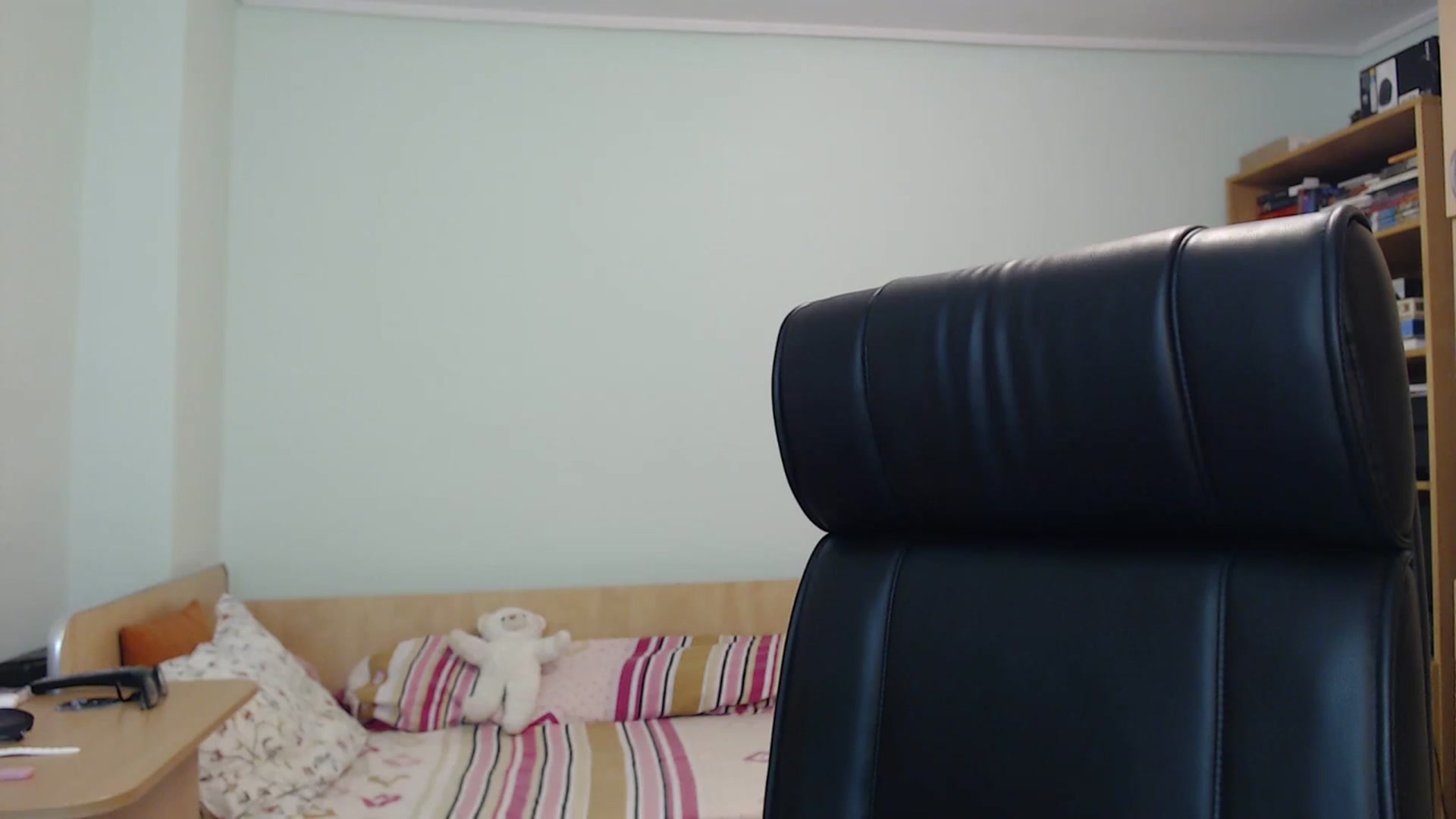 Gallery image thumbnail from SailorJupit3r's myfreecams stream on, 10/21/2023, 20:42 image 18 of 20
