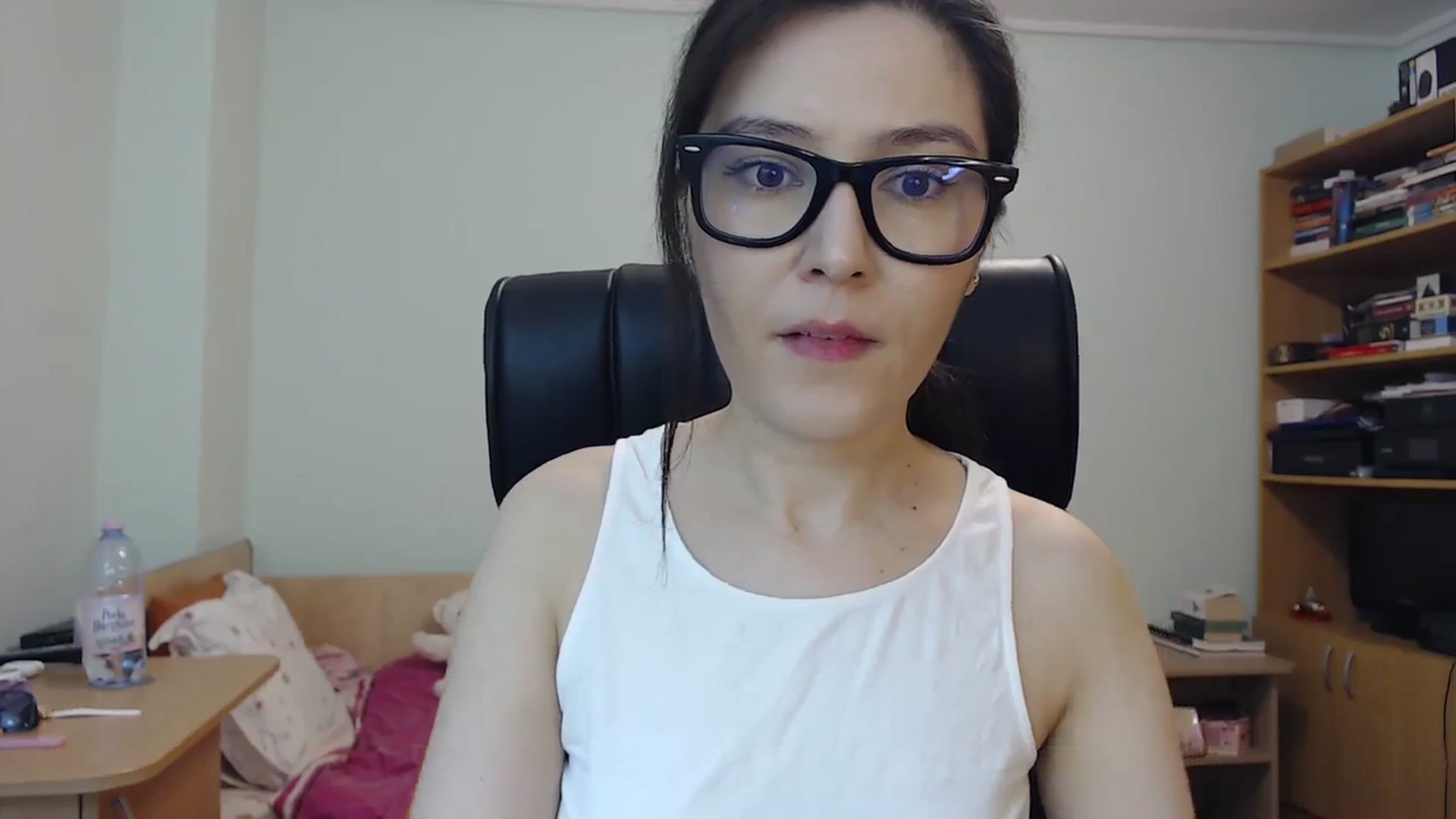 Gallery image thumbnail from SailorJupit3r's myfreecams stream on, 10/27/2023, 18:54 image 18 of 20