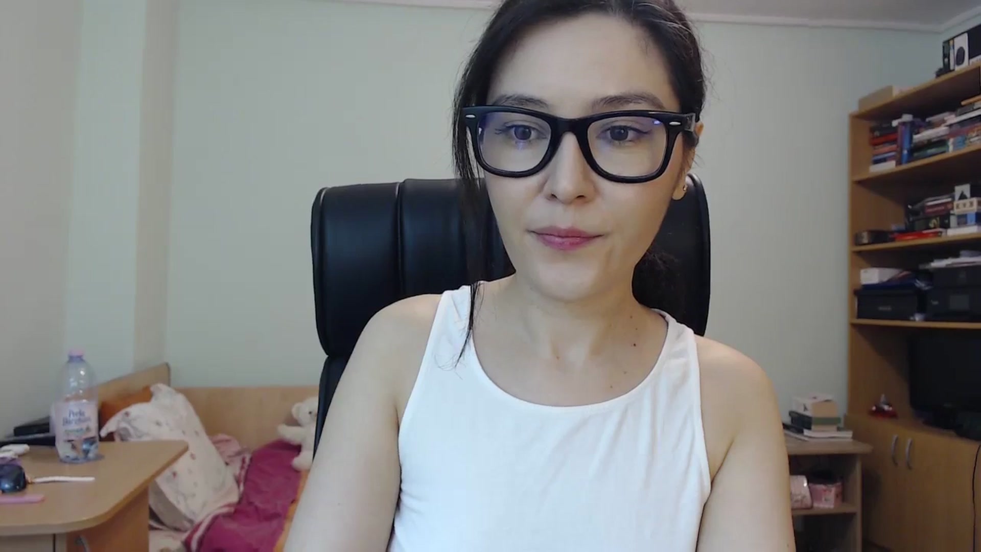 Gallery image thumbnail from SailorJupit3r's myfreecams stream on, 10/27/2023, 18:54 image 19 of 20