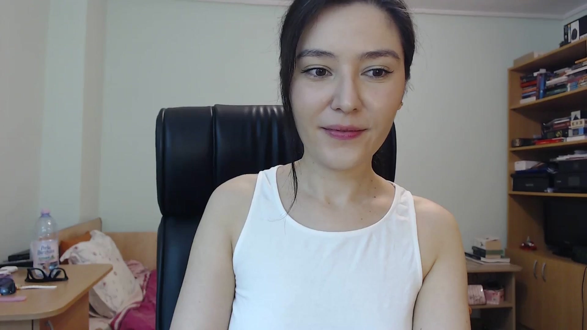 Gallery image thumbnail from SailorJupit3r's myfreecams stream on, 10/27/2023, 18:54 image 3 of 20