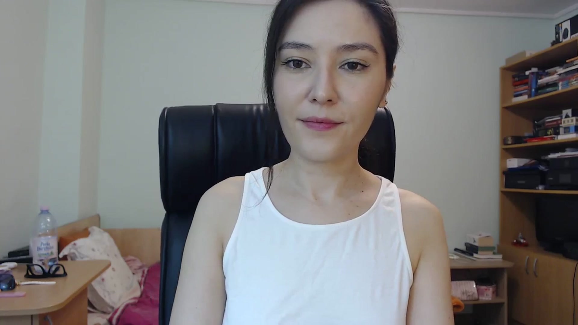 Gallery image thumbnail from SailorJupit3r's myfreecams stream on, 10/27/2023, 18:54 image 5 of 20