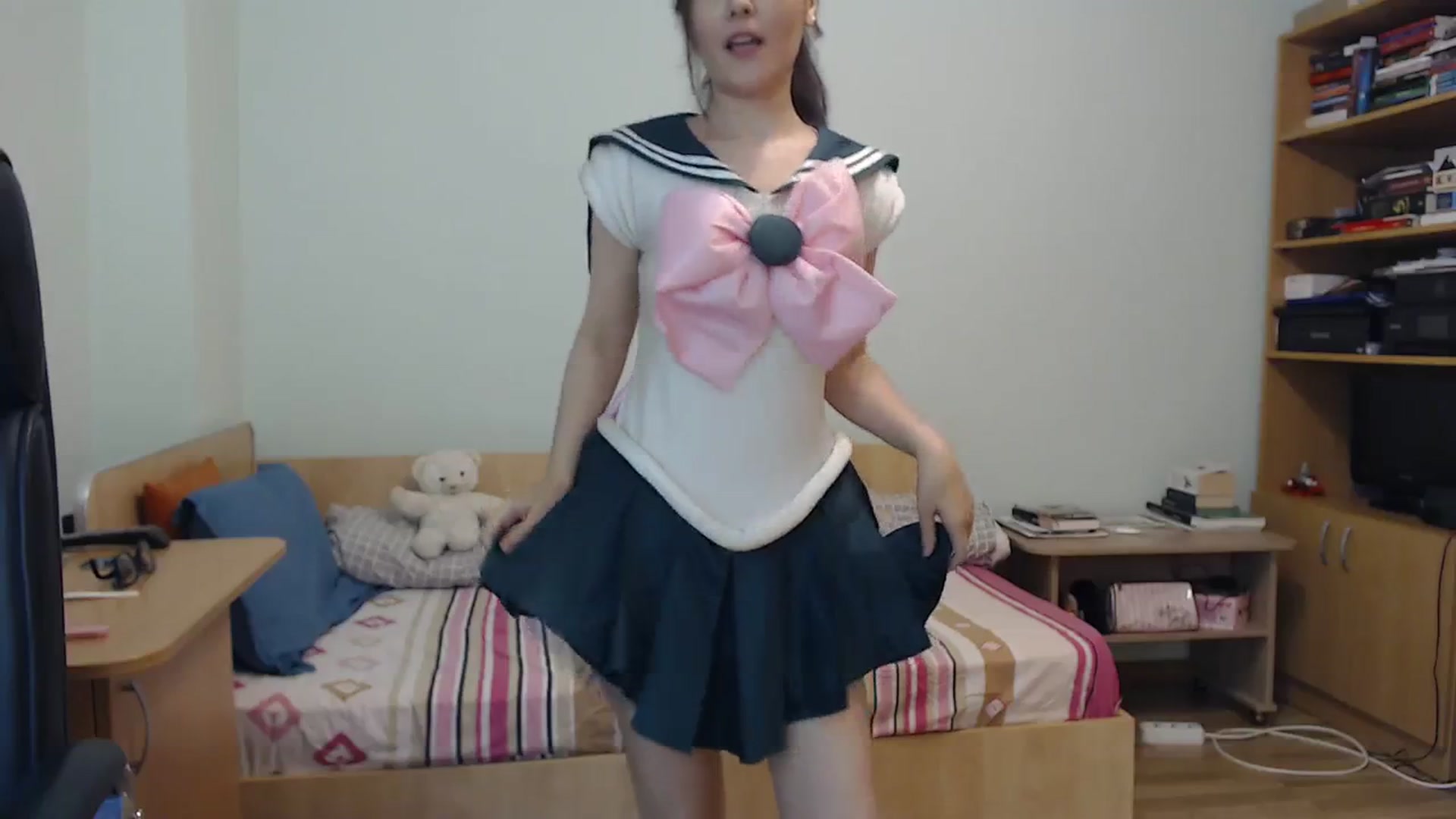Gallery image thumbnail from SailorJupit3r's myfreecams stream on, 10/31/2023, 21:23 image 12 of 20