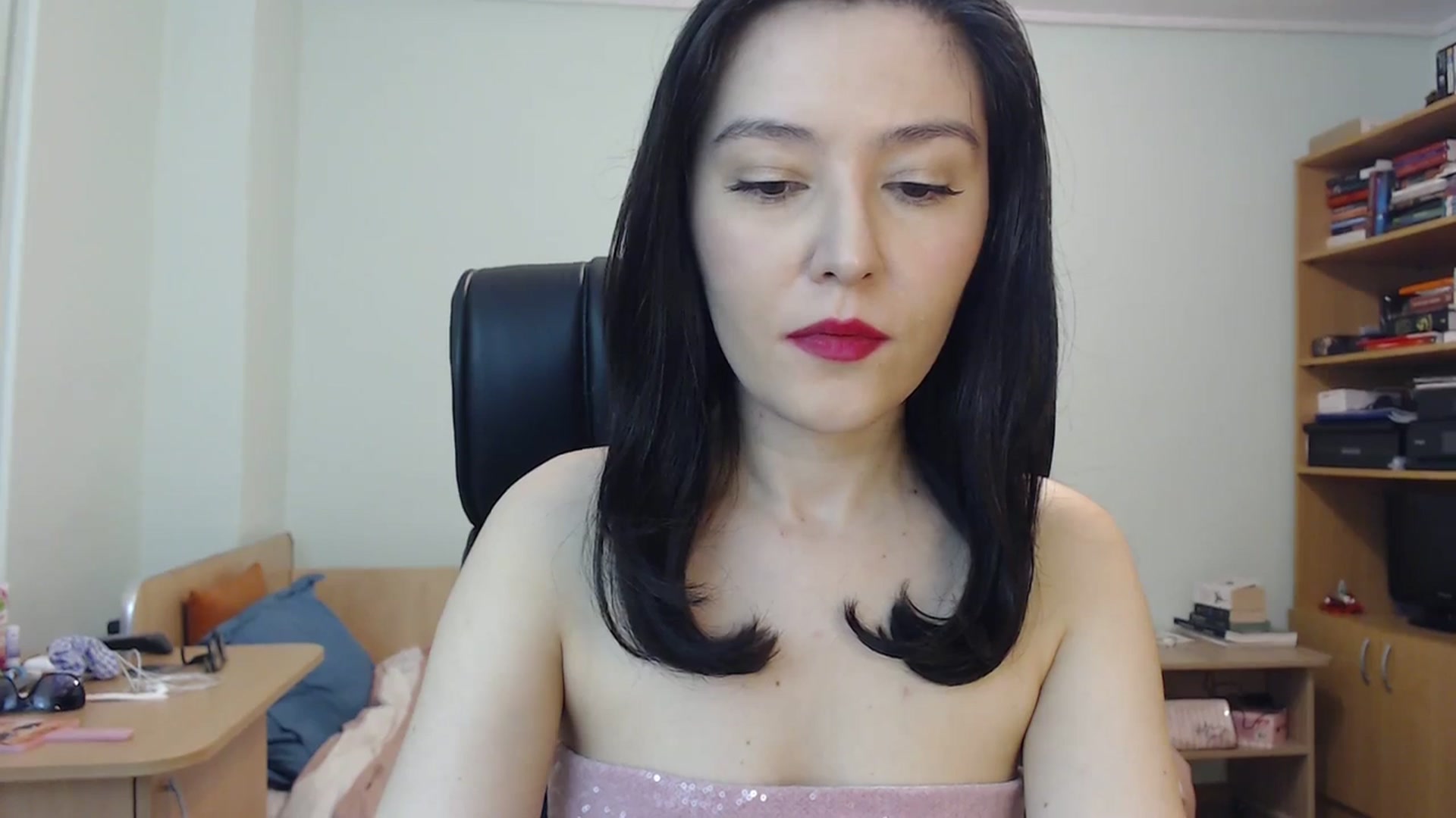 Gallery image thumbnail from SailorJupit3r's myfreecams stream on, 11/07/2023, 19:52 image 4 of 20
