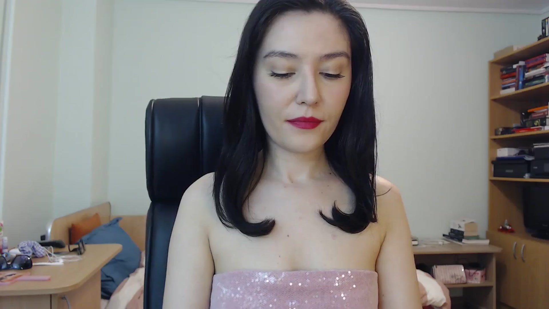 Gallery image thumbnail from SailorJupit3r's myfreecams stream on, 11/07/2023, 19:52 image 6 of 20