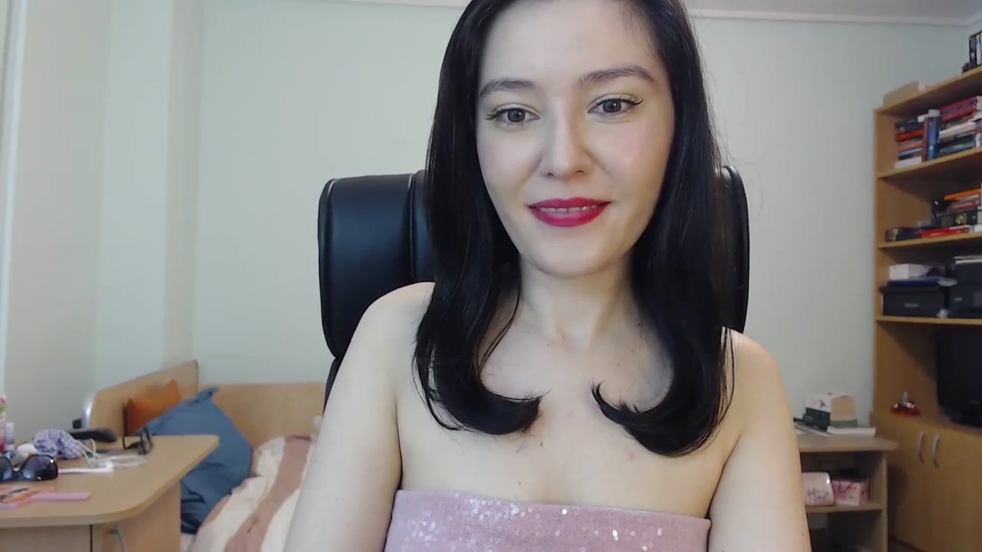 Gallery image thumbnail from SailorJupit3r's myfreecams stream on, 11/07/2023, 19:52 image 16 of 20
