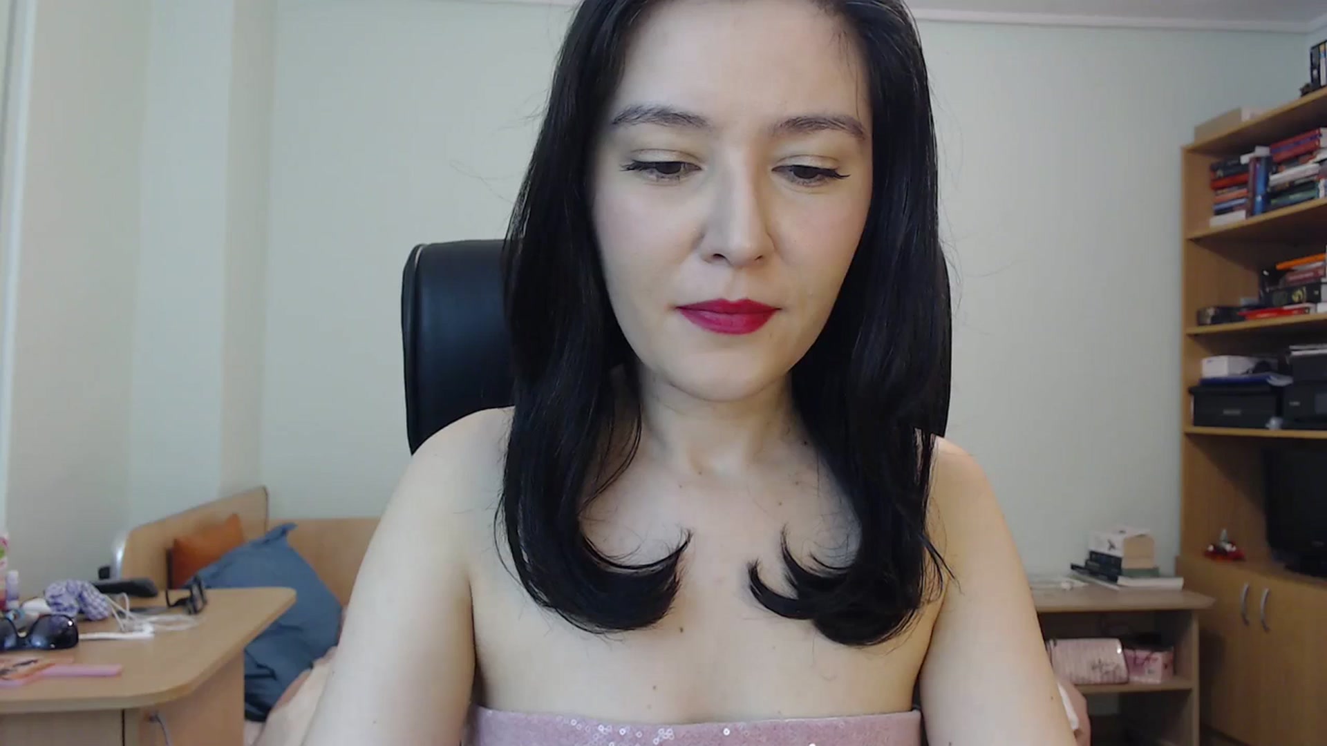Gallery image thumbnail from SailorJupit3r's myfreecams stream on, 11/07/2023, 19:52 image 12 of 20