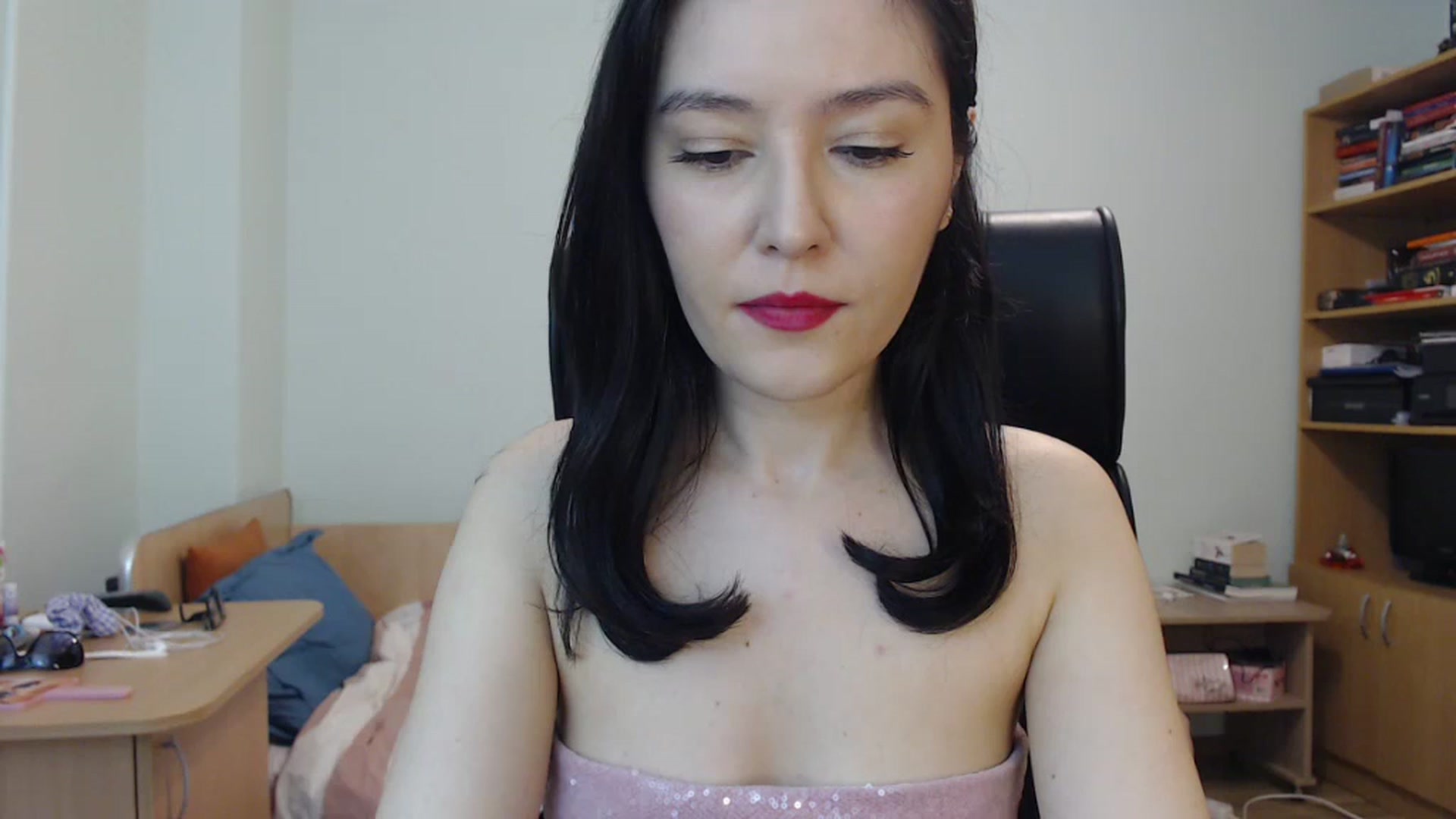 Gallery image thumbnail from SailorJupit3r's myfreecams stream on, 11/07/2023, 20:23 image 18 of 20