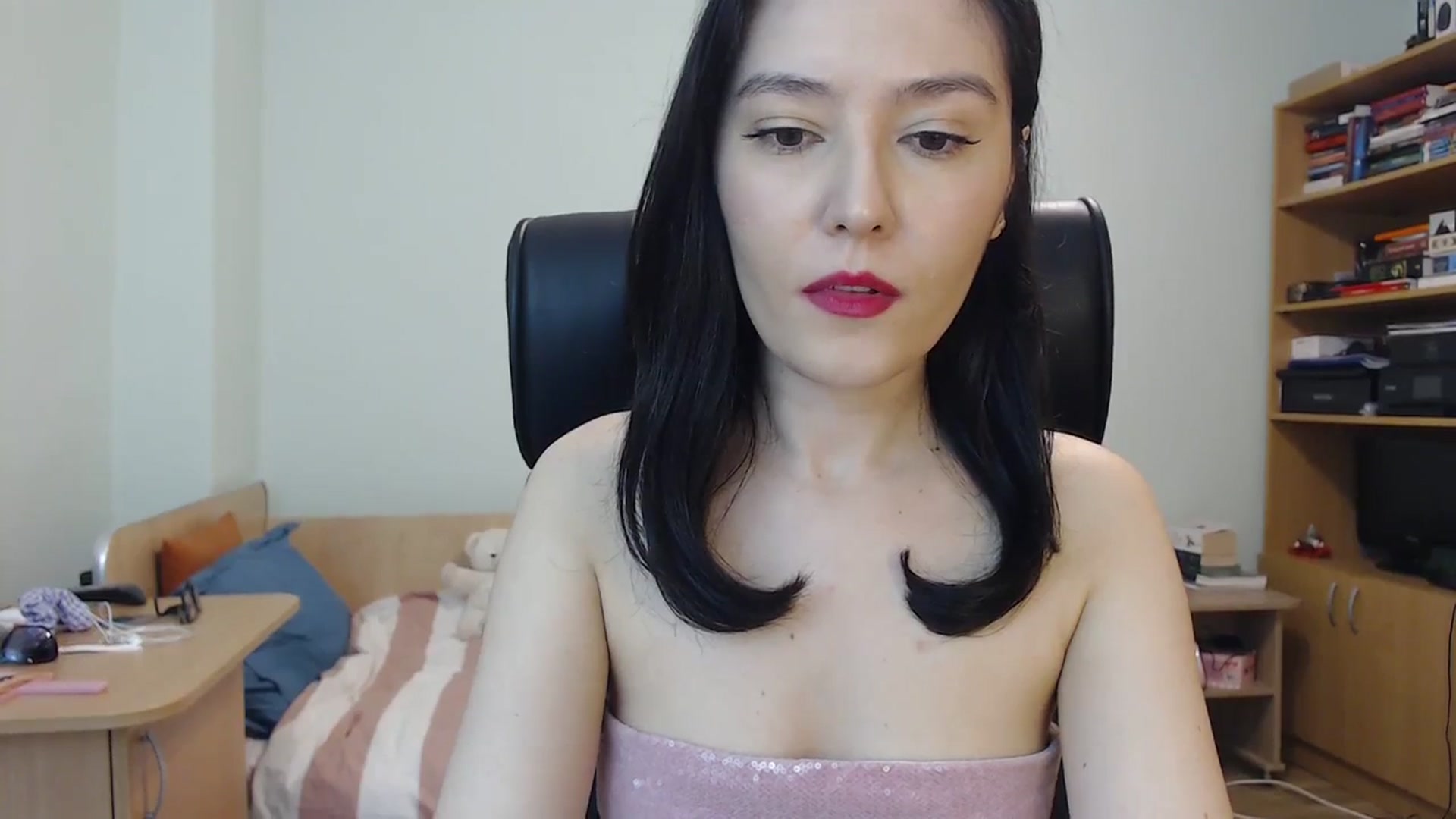Gallery image thumbnail from SailorJupit3r's myfreecams stream on, 11/07/2023, 22:16 image 8 of 20