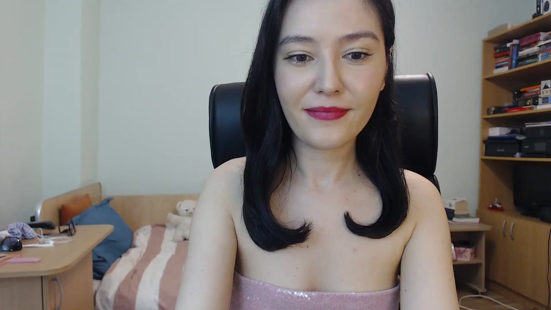 Gallery image thumbnail from SailorJupit3r's myfreecams stream on, 11/07/2023, 22:16 image 12 of 20