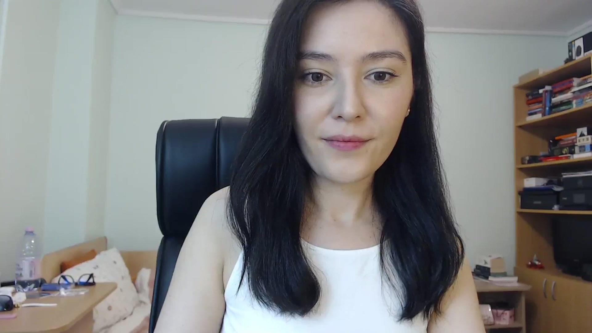 Gallery image thumbnail from SailorJupit3r's myfreecams stream on, 11/12/2023, 21:12 image 13 of 20