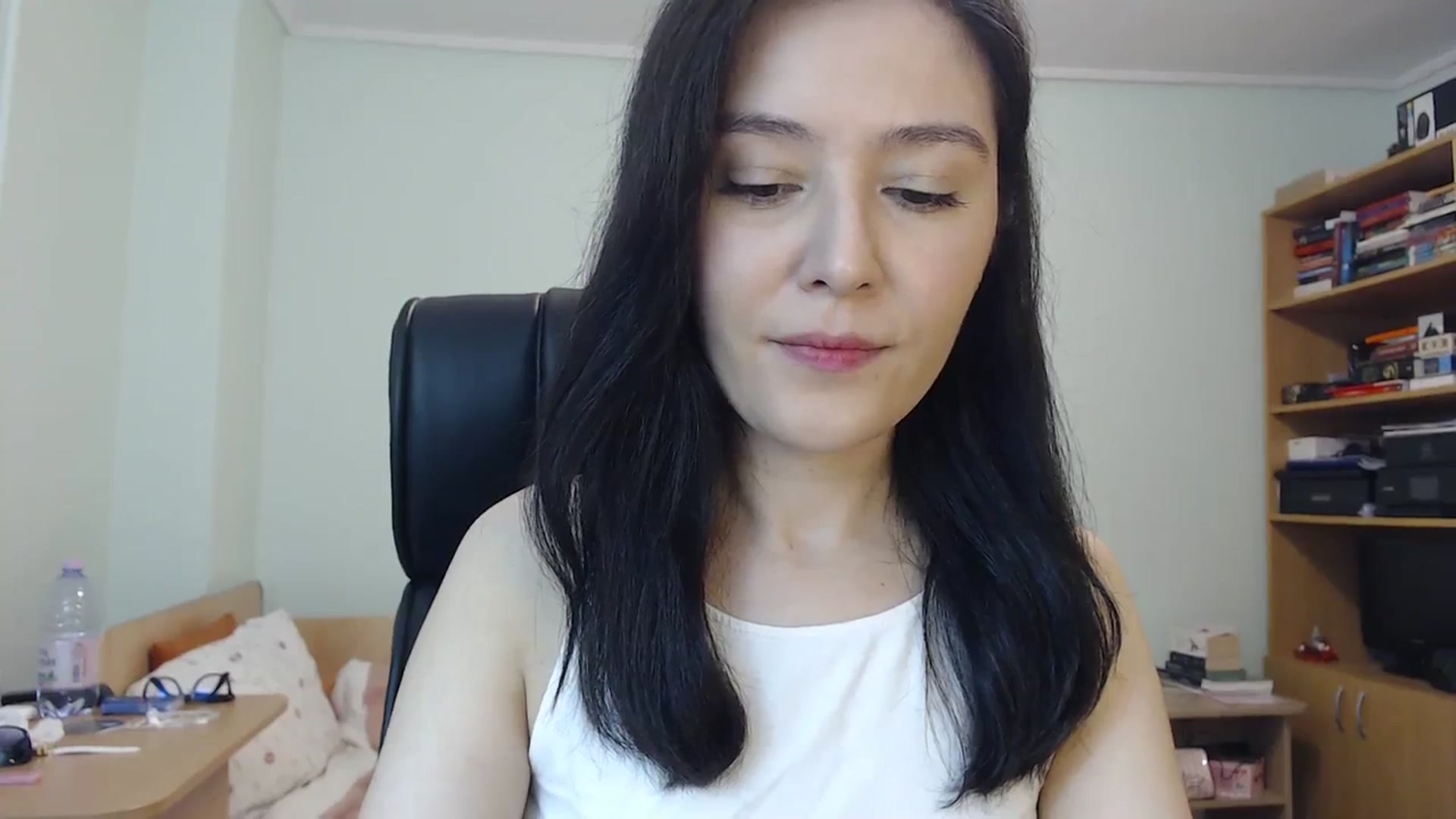 Gallery image thumbnail from SailorJupit3r's myfreecams stream on, 11/12/2023, 21:12 image 10 of 20
