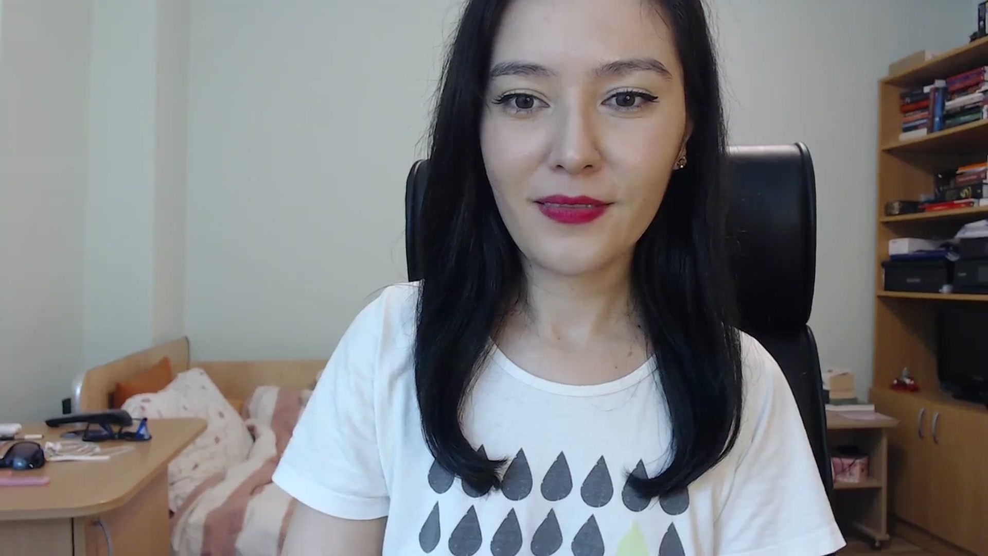 Gallery image thumbnail from SailorJupit3r's myfreecams stream on, 12/03/2023, 21:26 image 11 of 20