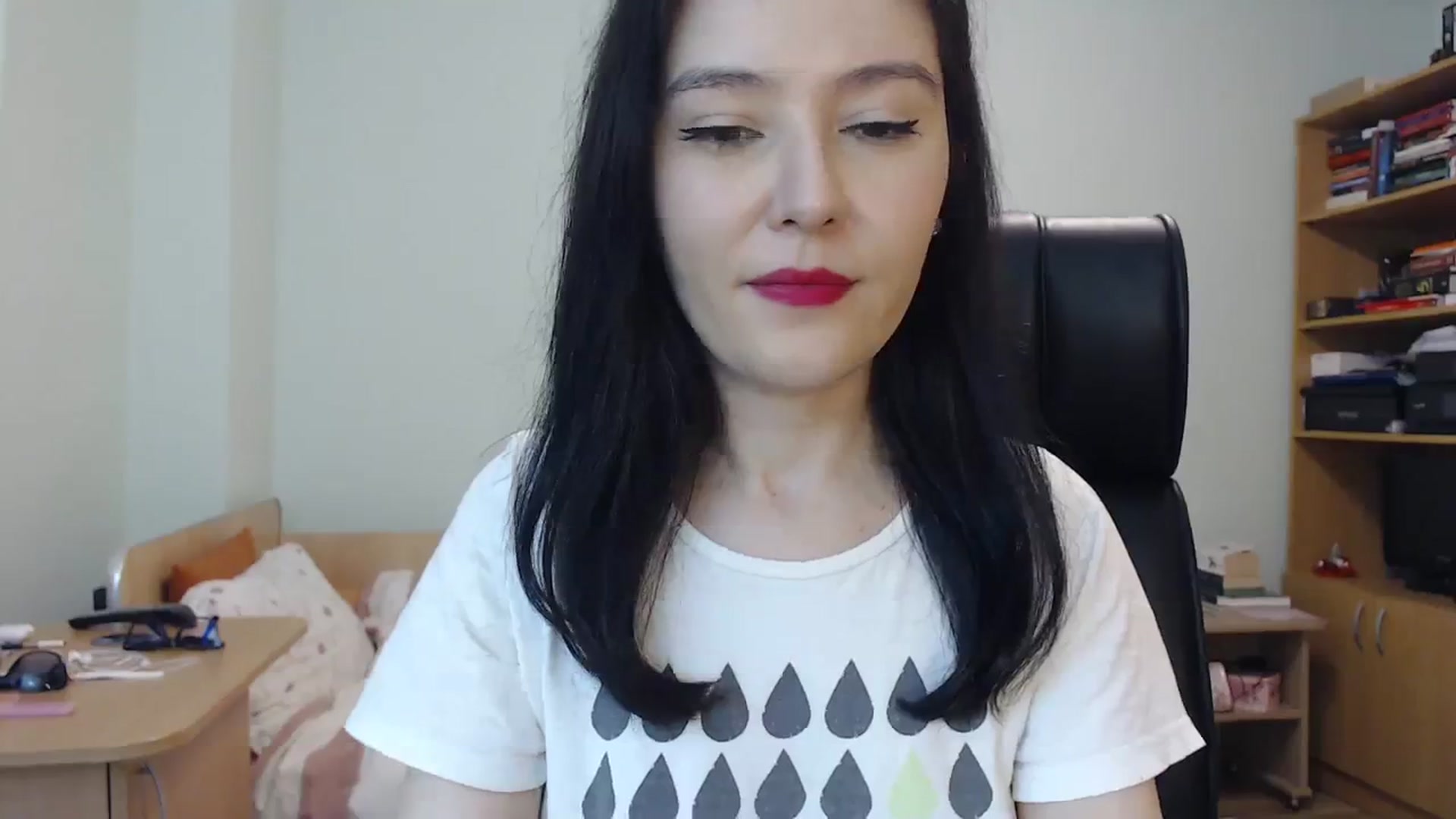 Gallery image thumbnail from SailorJupit3r's myfreecams stream on, 12/03/2023, 21:26 image 10 of 20