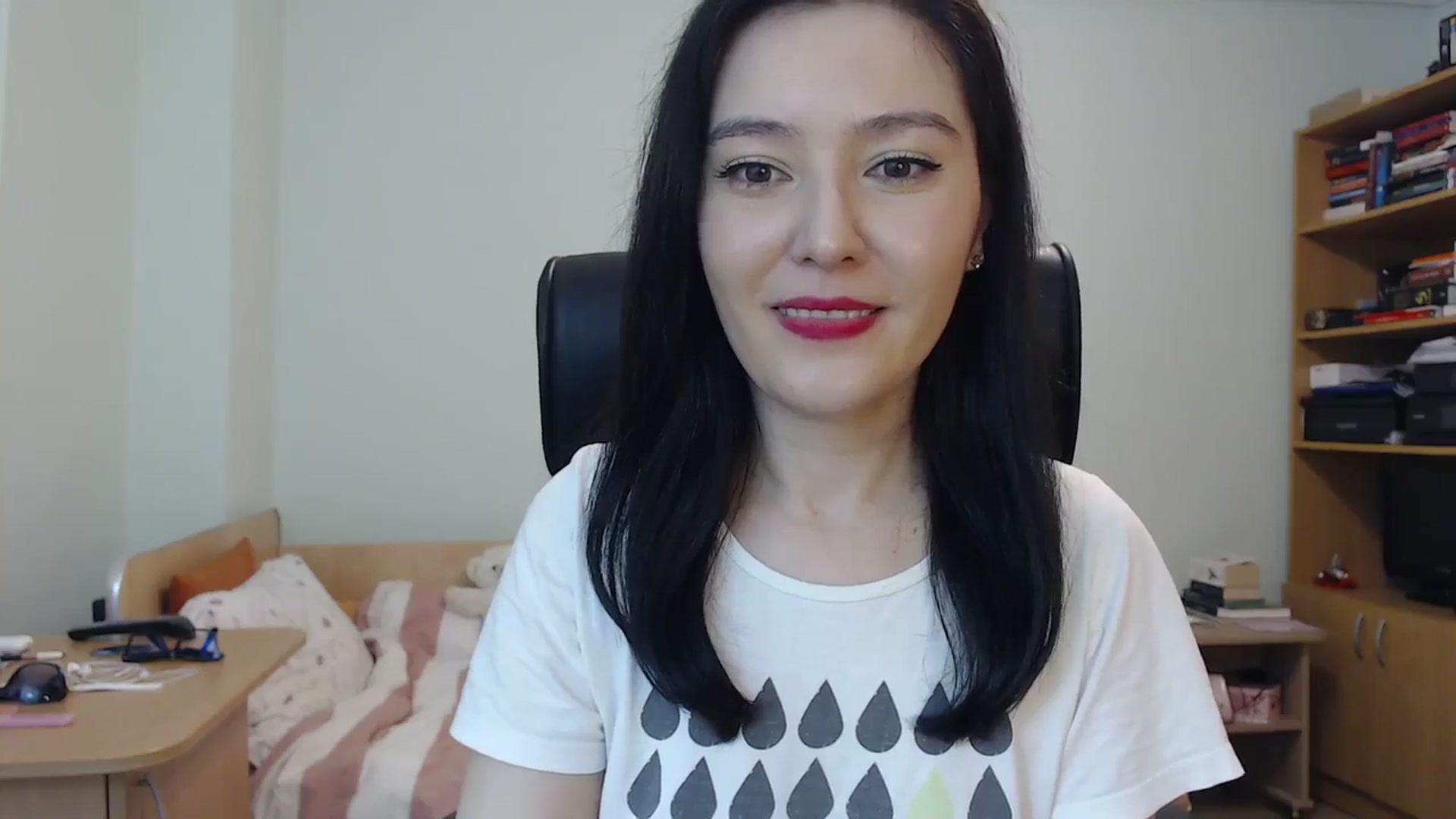 Gallery image thumbnail from SailorJupit3r's myfreecams stream on, 12/03/2023, 21:26 image 20 of 20
