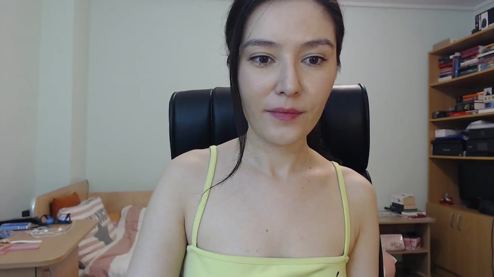 Gallery image thumbnail from SailorJupit3r's myfreecams stream on, 12/10/2023, 23:02 image 10 of 20