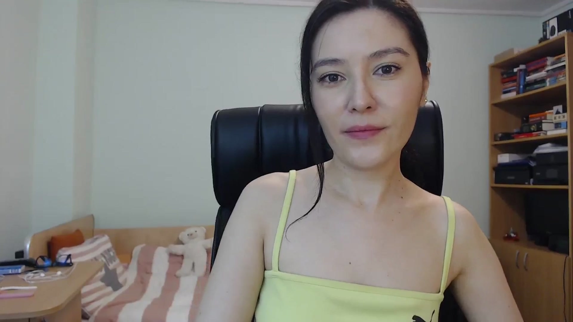 Gallery image thumbnail from SailorJupit3r's myfreecams stream on, 12/10/2023, 23:02 image 20 of 20