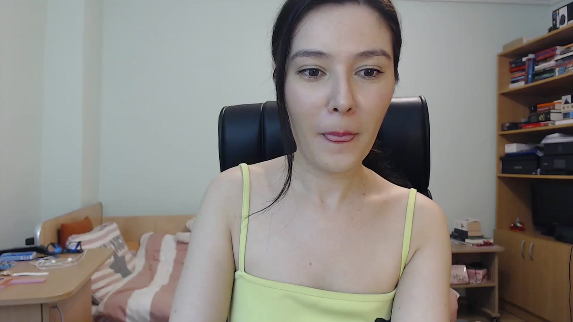 Gallery image thumbnail from SailorJupit3r's myfreecams stream on, 12/10/2023, 23:02 image 1 of 20