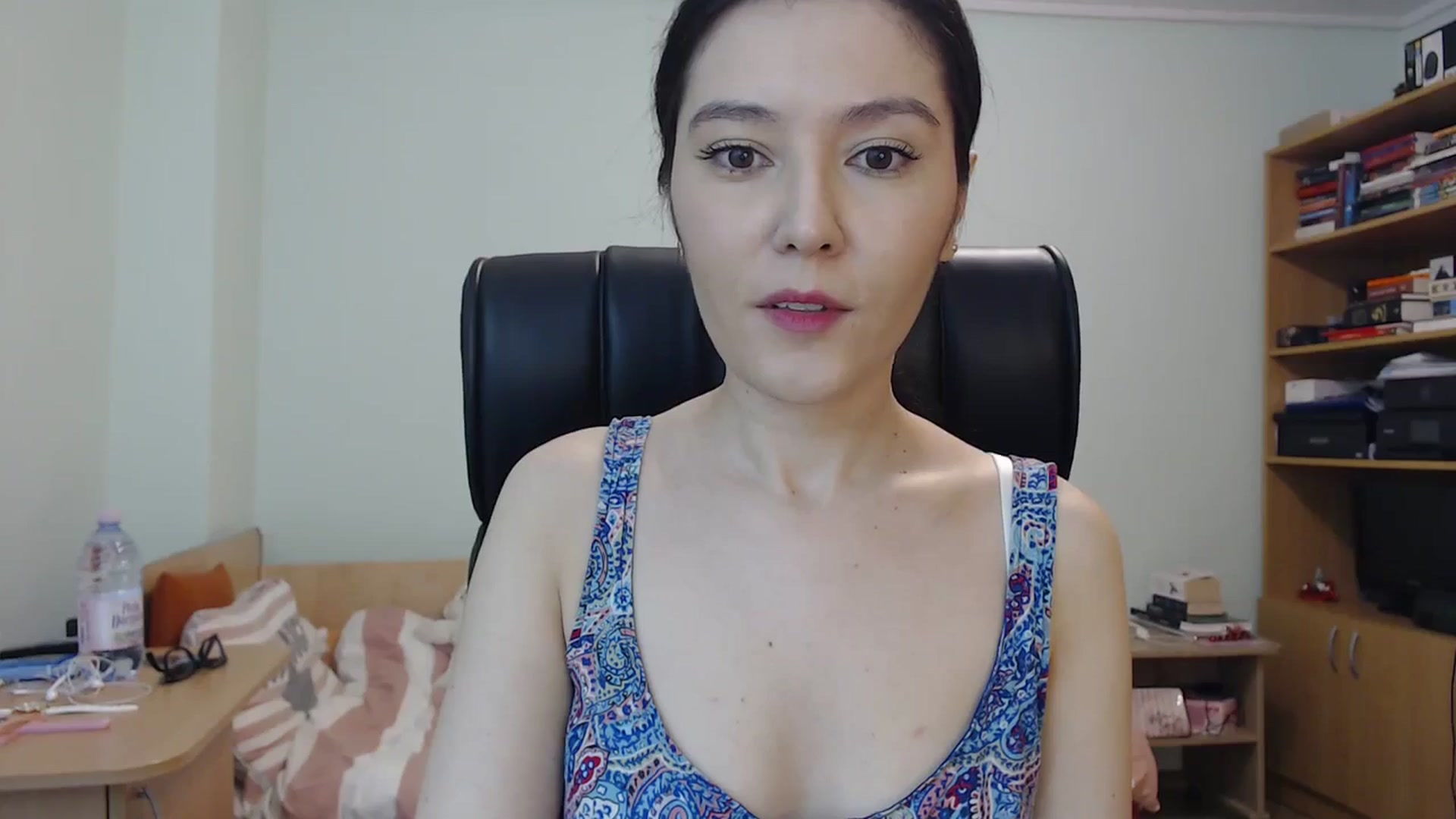 Gallery image thumbnail from SailorJupit3r's myfreecams stream on, 12/12/2023, 22:15 image 14 of 20
