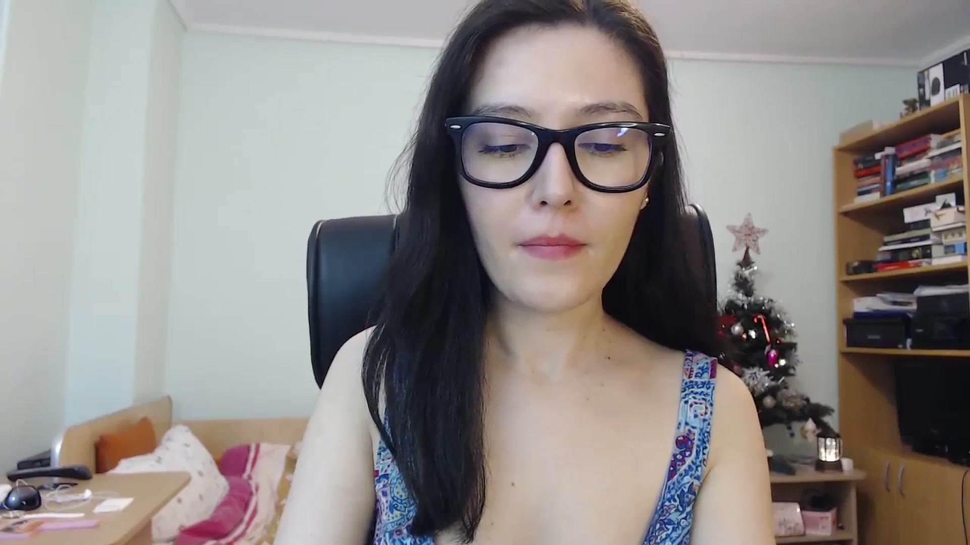 Gallery image thumbnail from SailorJupit3r's myfreecams stream on, 12/19/2023, 20:46 image 15 of 20