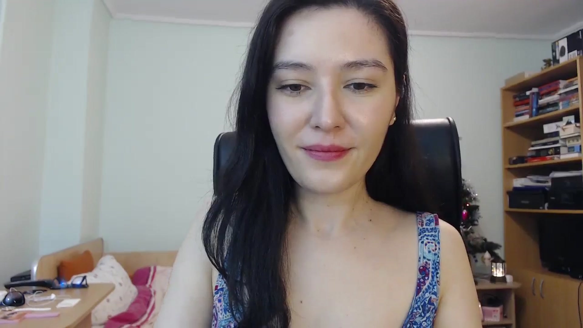 Gallery image thumbnail from SailorJupit3r's myfreecams stream on, 12/19/2023, 20:46 image 10 of 20