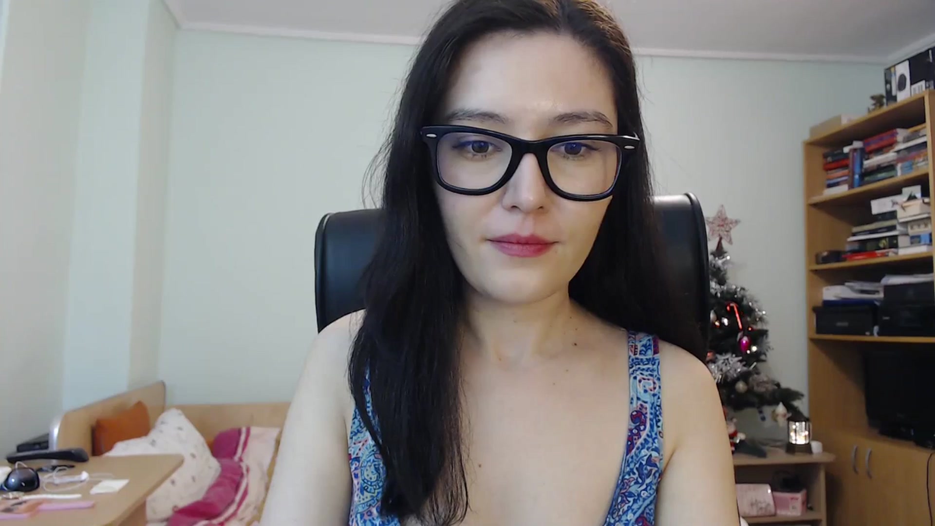 Gallery image thumbnail from SailorJupit3r's myfreecams stream on, 12/19/2023, 20:46 image 18 of 20