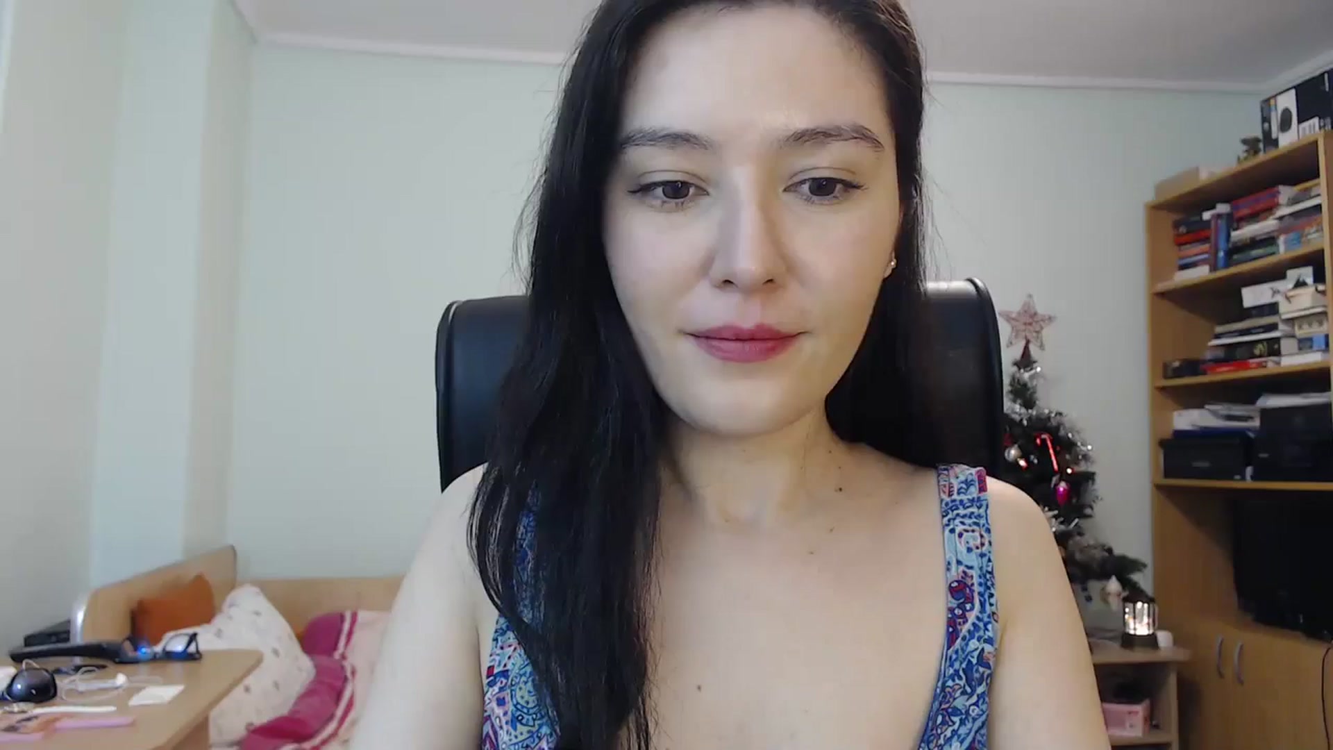 Gallery image thumbnail from SailorJupit3r's myfreecams stream on, 12/19/2023, 20:46 image 9 of 20