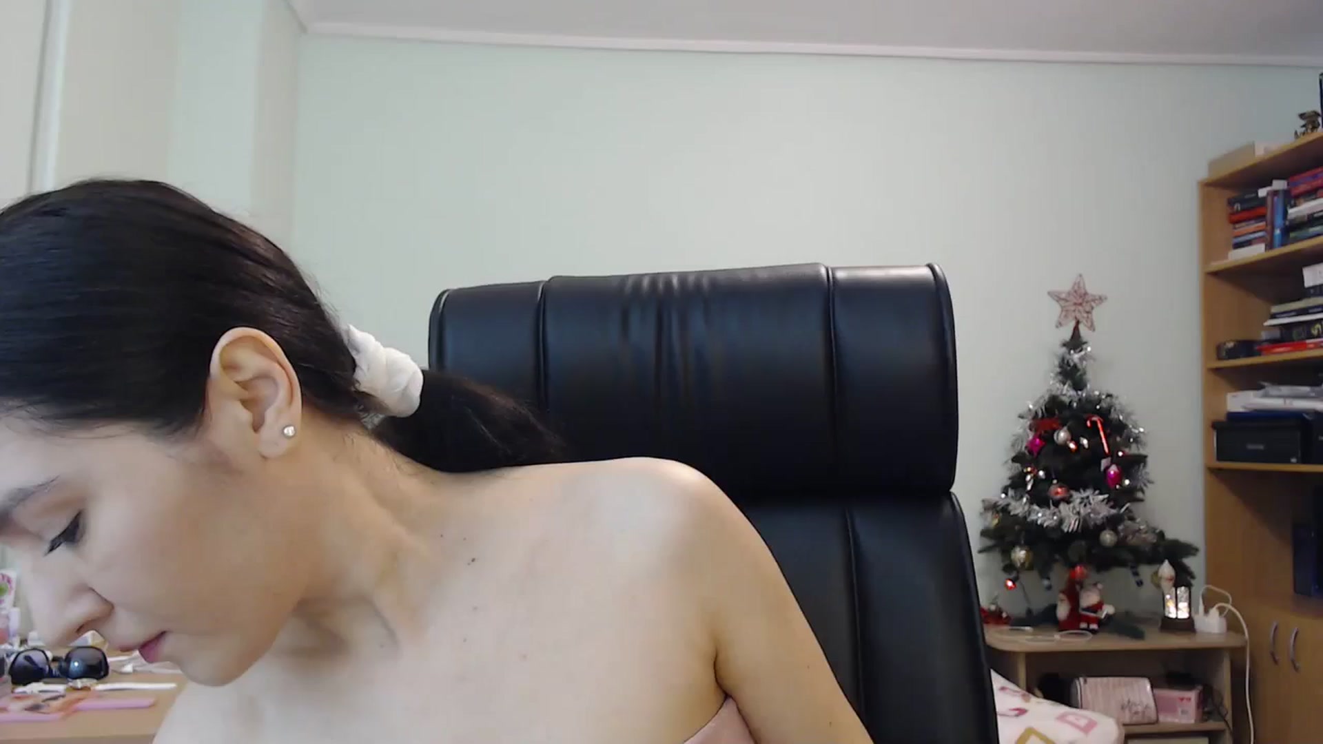 Gallery image thumbnail from SailorJupit3r's myfreecams stream on, 12/24/2023, 21:23 image 1 of 20
