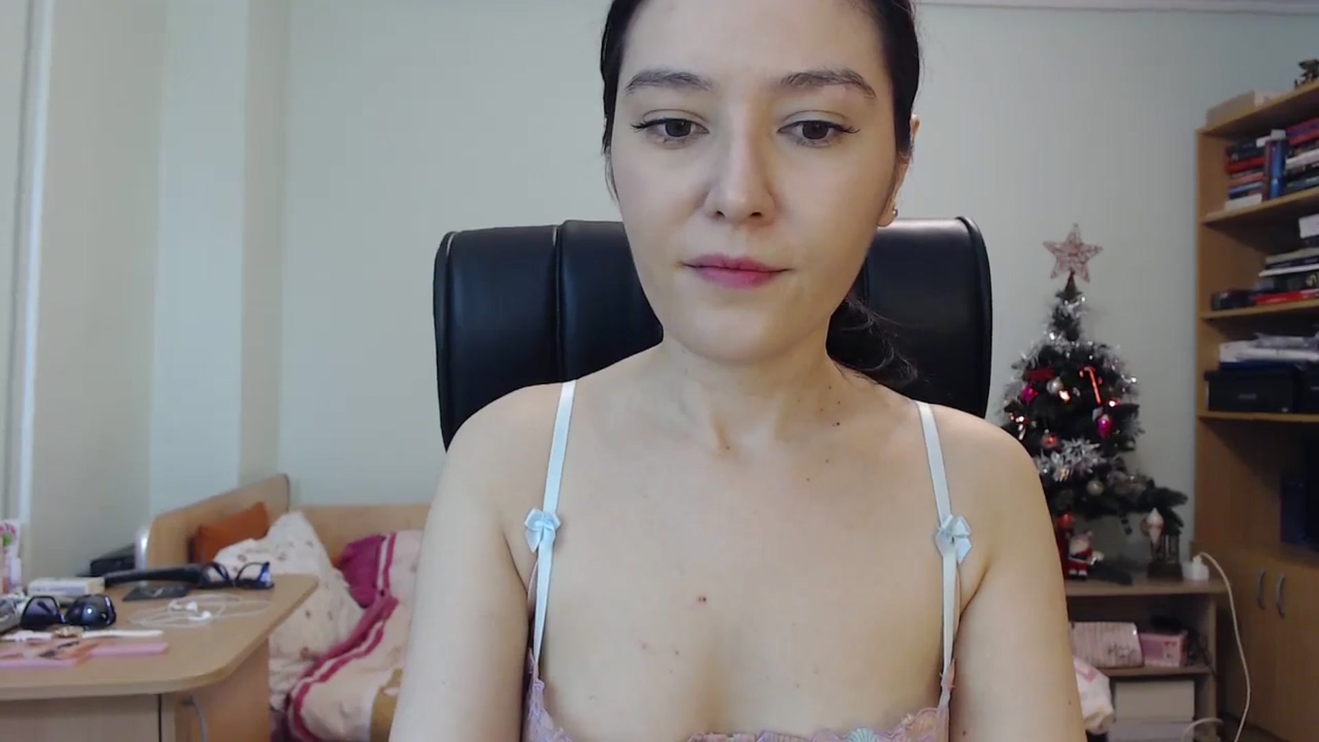 Gallery image thumbnail from SailorJupit3r's myfreecams stream on, 12/25/2023, 23:25 image 20 of 20