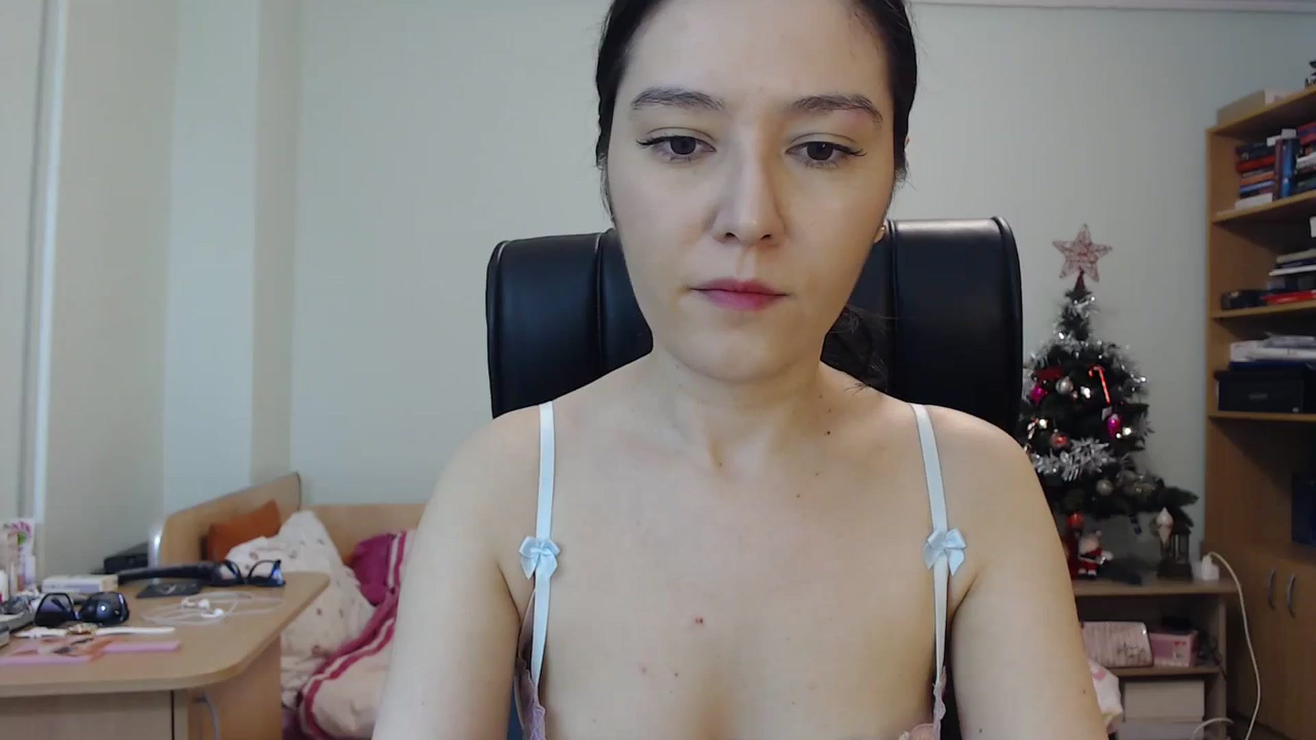 Gallery image thumbnail from SailorJupit3r's myfreecams stream on, 12/25/2023, 23:25 image 1 of 20