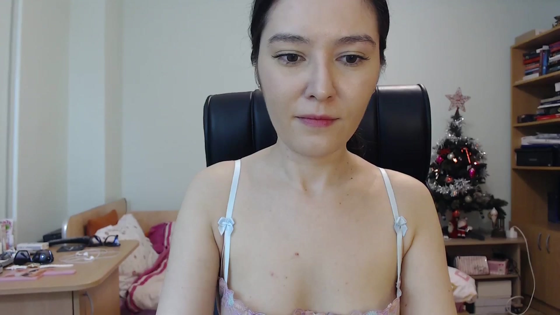 Gallery image thumbnail from SailorJupit3r's myfreecams stream on, 12/26/2023, 24:15 image 4 of 20